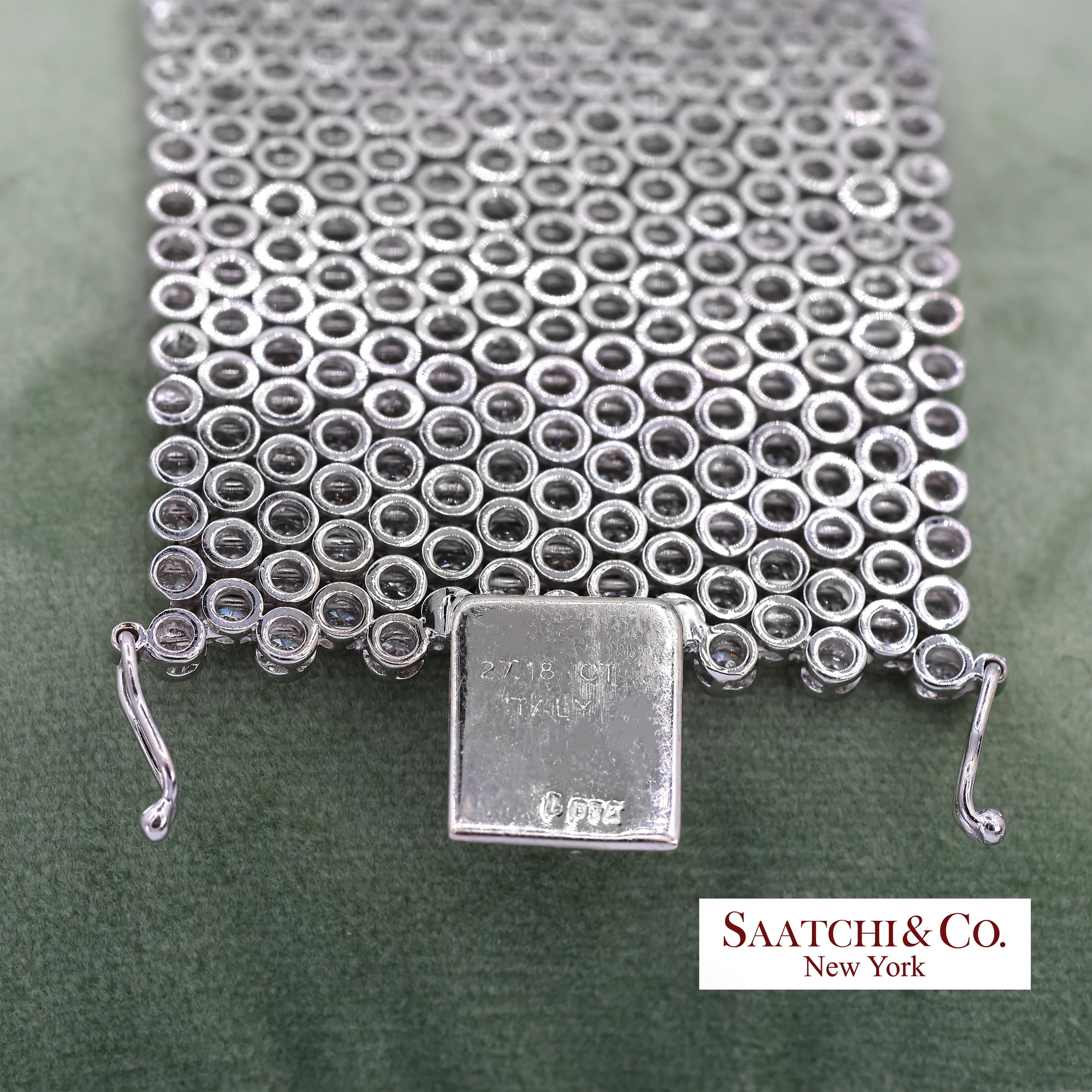 Bracciale a maglie larghe con diamanti naturali in oro bianco 18K 750 a 15 file In condizioni ottime in vendita a New York, NY