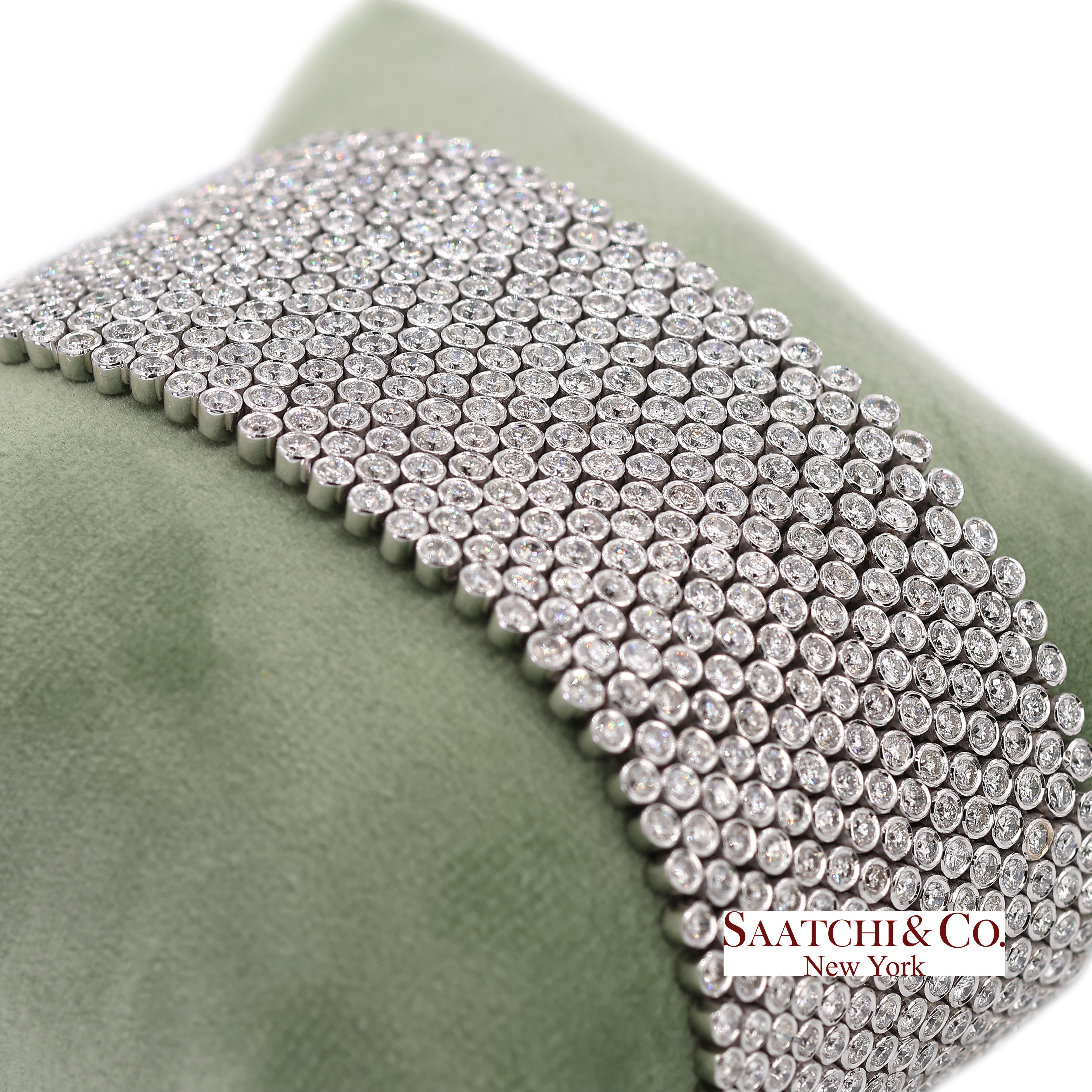 Bracciale a maglie larghe con diamanti naturali in oro bianco 18K 750 a 15 file in vendita 1