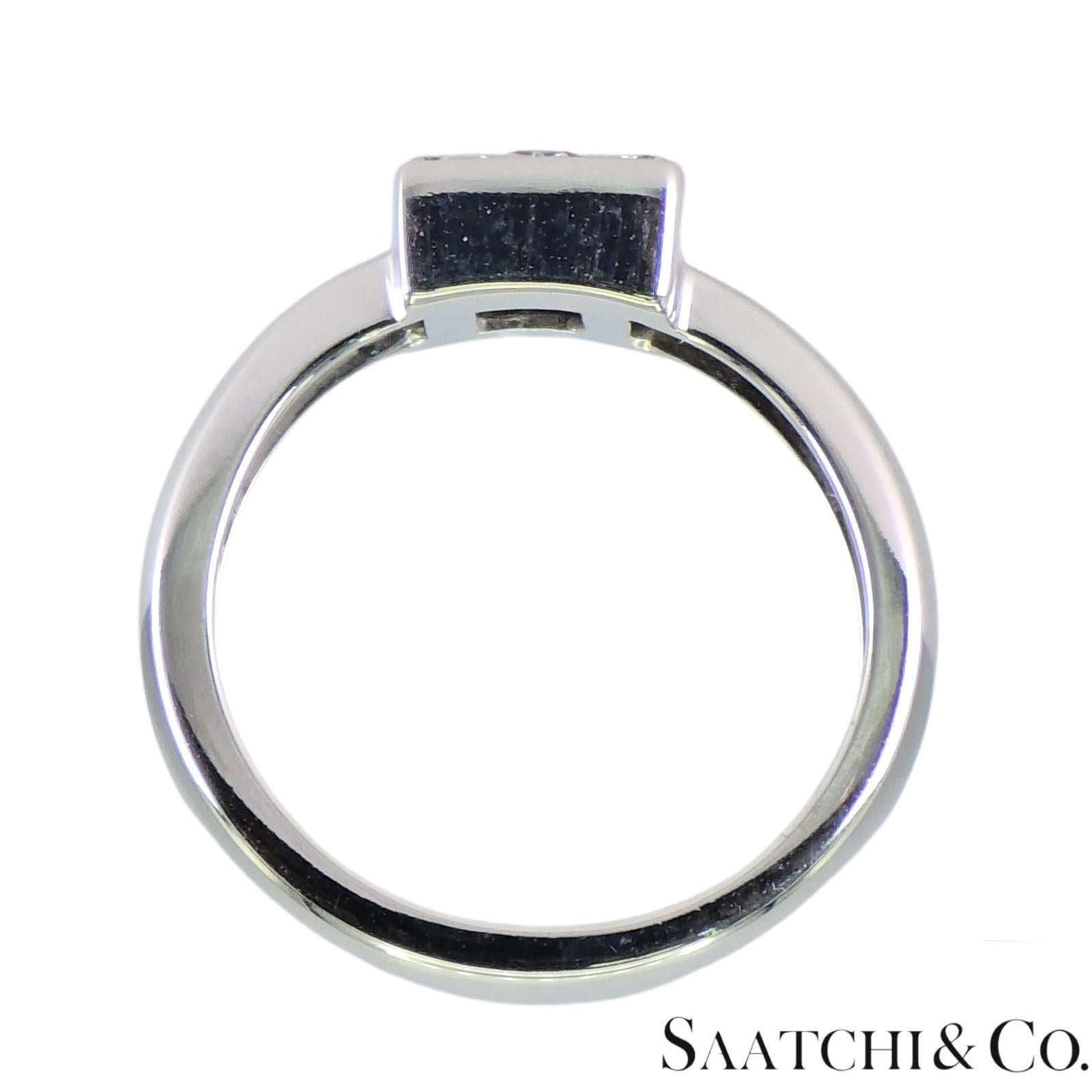Bague en or blanc 18k 750 saphirs ovales naturels et diamants naturels Unisexe en vente