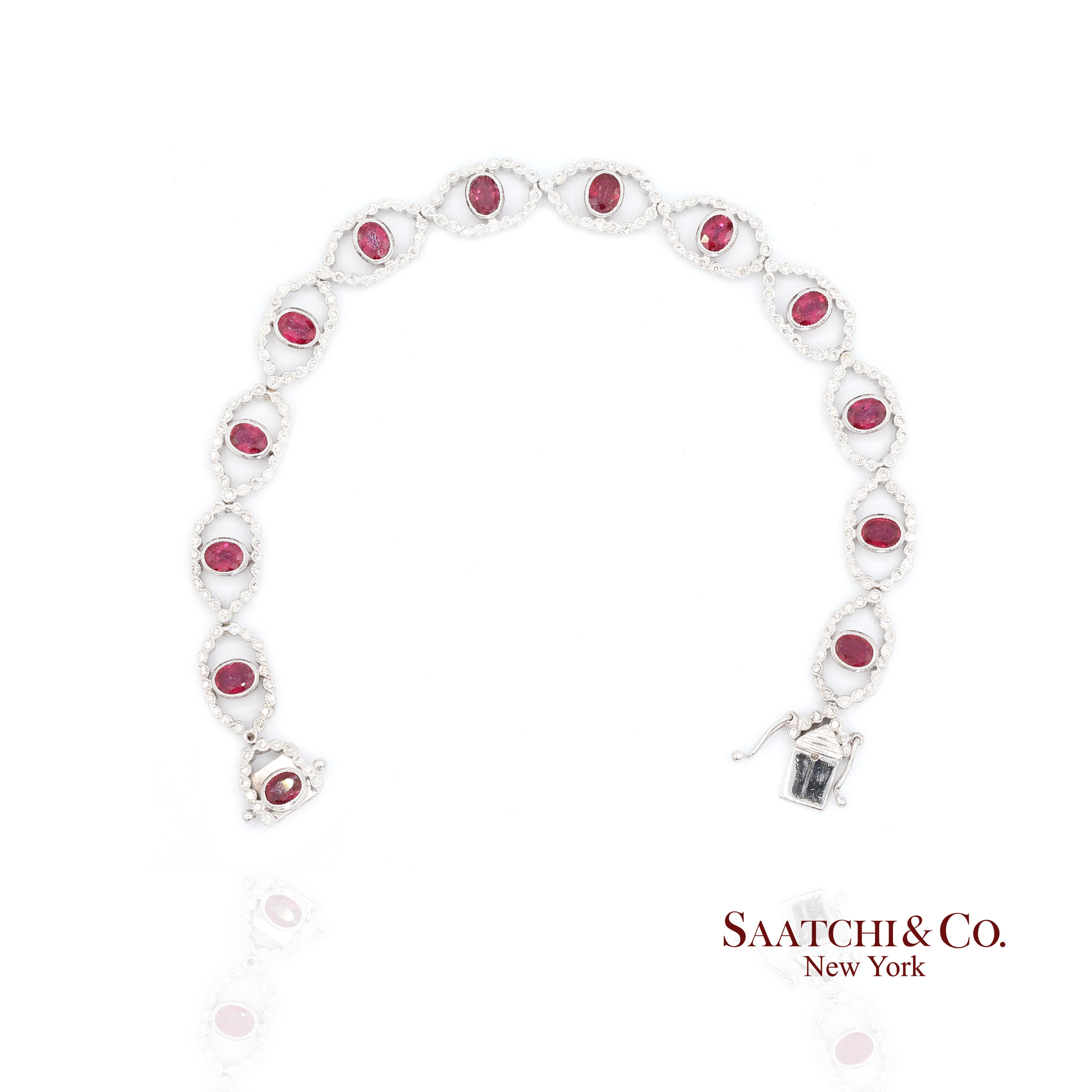 Bracelet en or blanc 18k 750 rubis naturels et diamants à grains multiples Pour femmes en vente