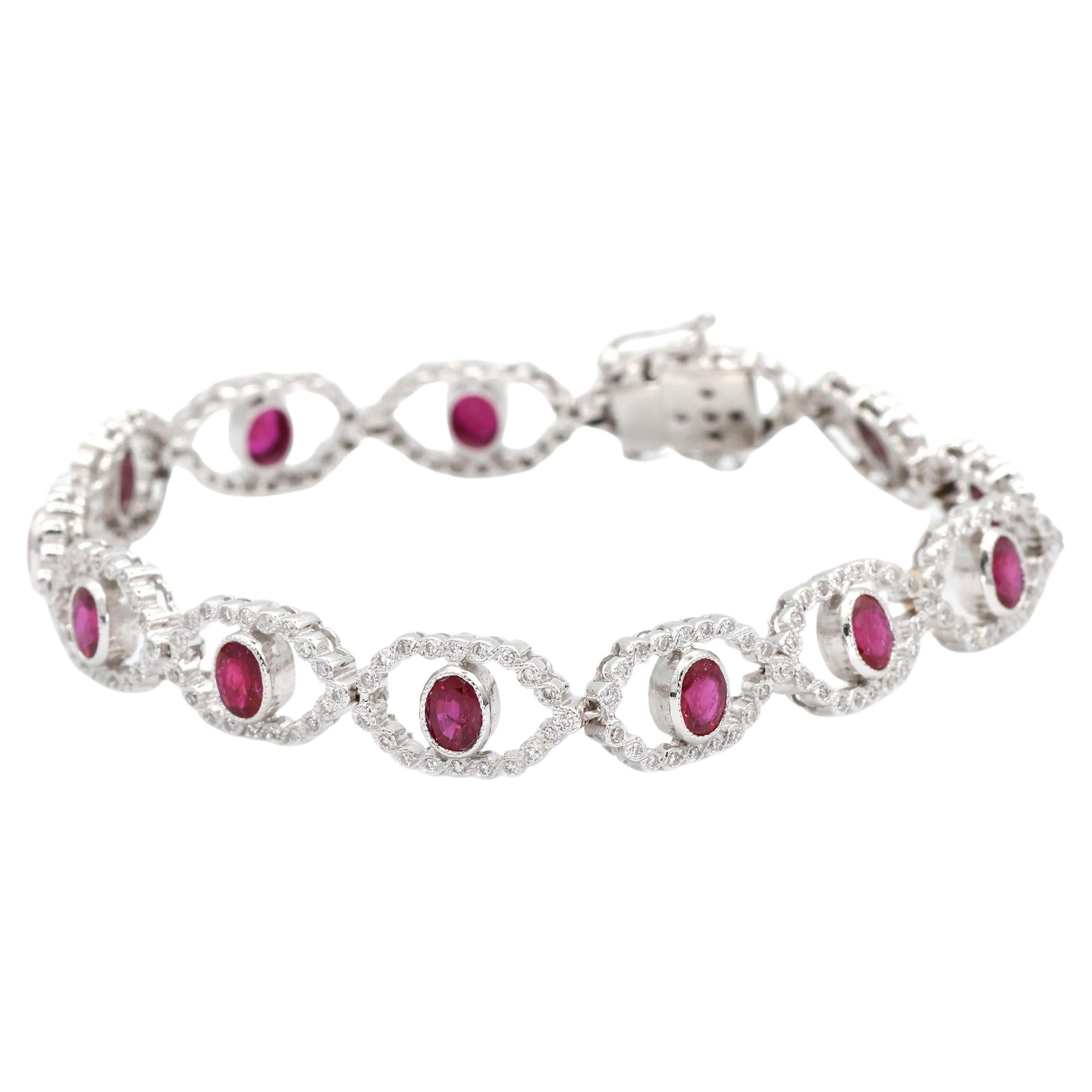Bracelet en or blanc 18k 750 rubis naturels et diamants à grains multiples en vente