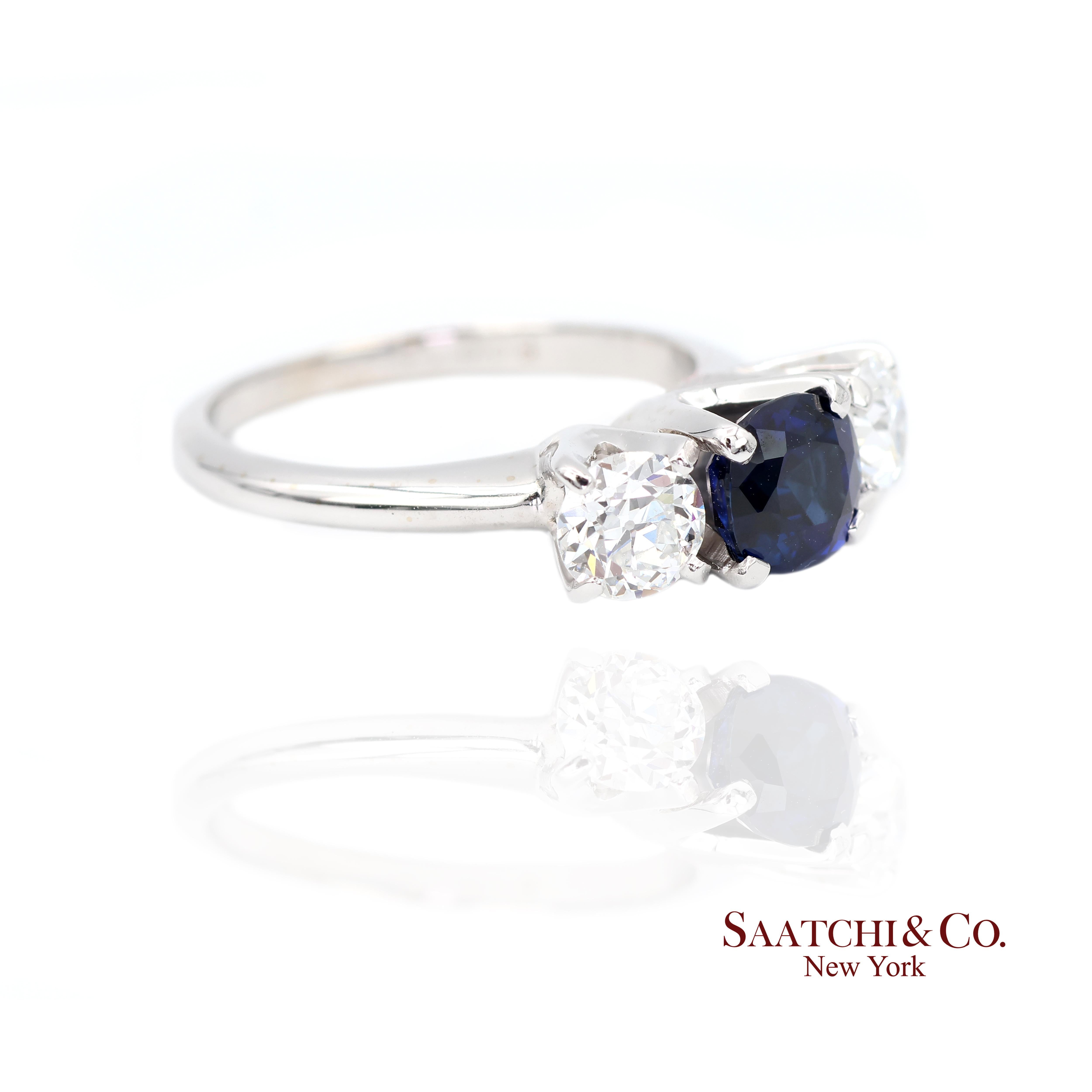 Bague en or blanc saphir et diamant

Type de métal : Or blanc 18k
Poids total de l'article : 3,5 grammes
Taille de la bague : 5 (redimensionnable)
Dimensions : Largeur 6.0mm X Longueur 19.0mm X Hauteur 25.0mm
1:
Pierre principale : Saphir