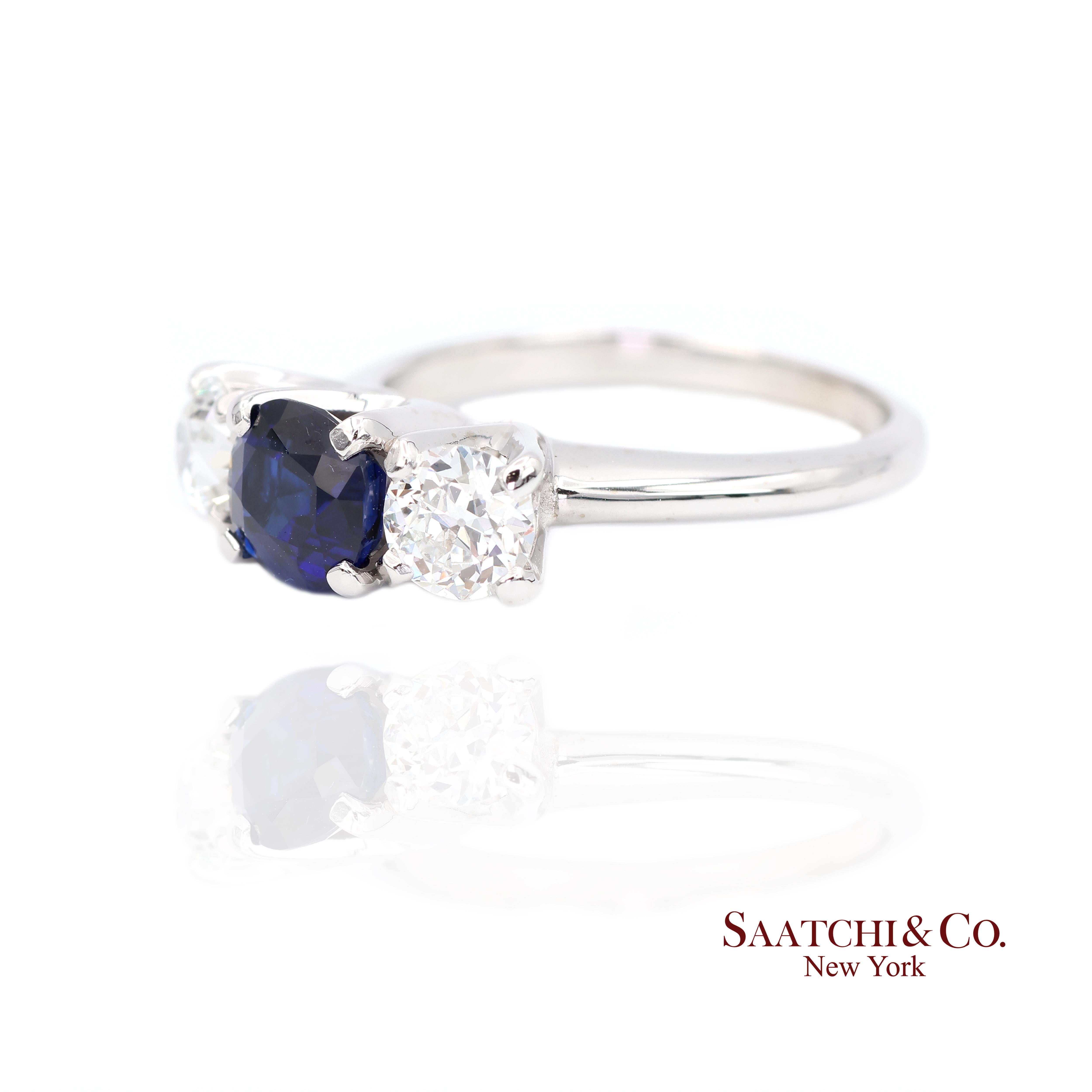 Contemporain Bague en or blanc 18k 750 saphirs naturels et diamants Taille 5 en vente