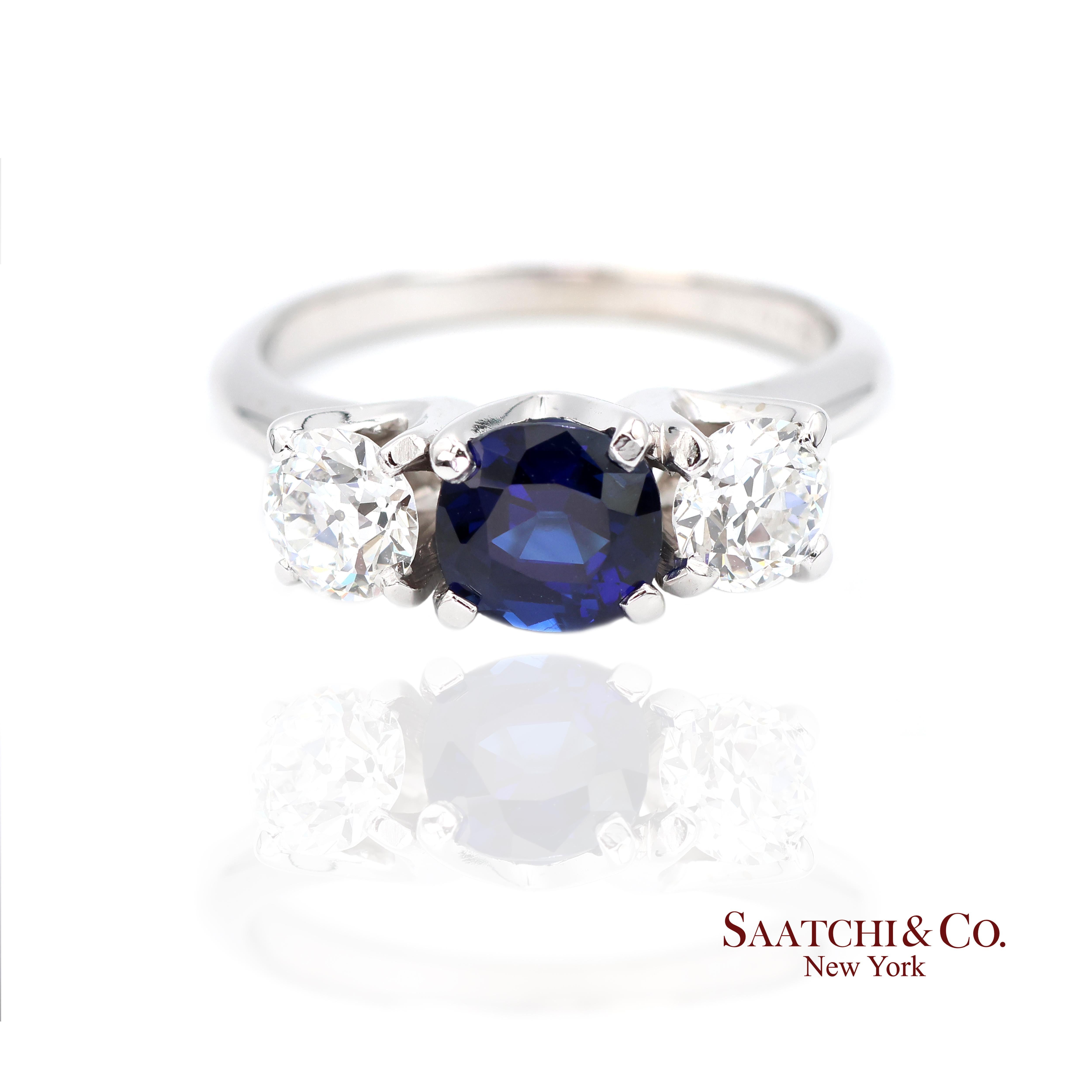 Bague en or blanc 18k 750 saphirs naturels et diamants Taille 5 Neuf - En vente à New York, NY