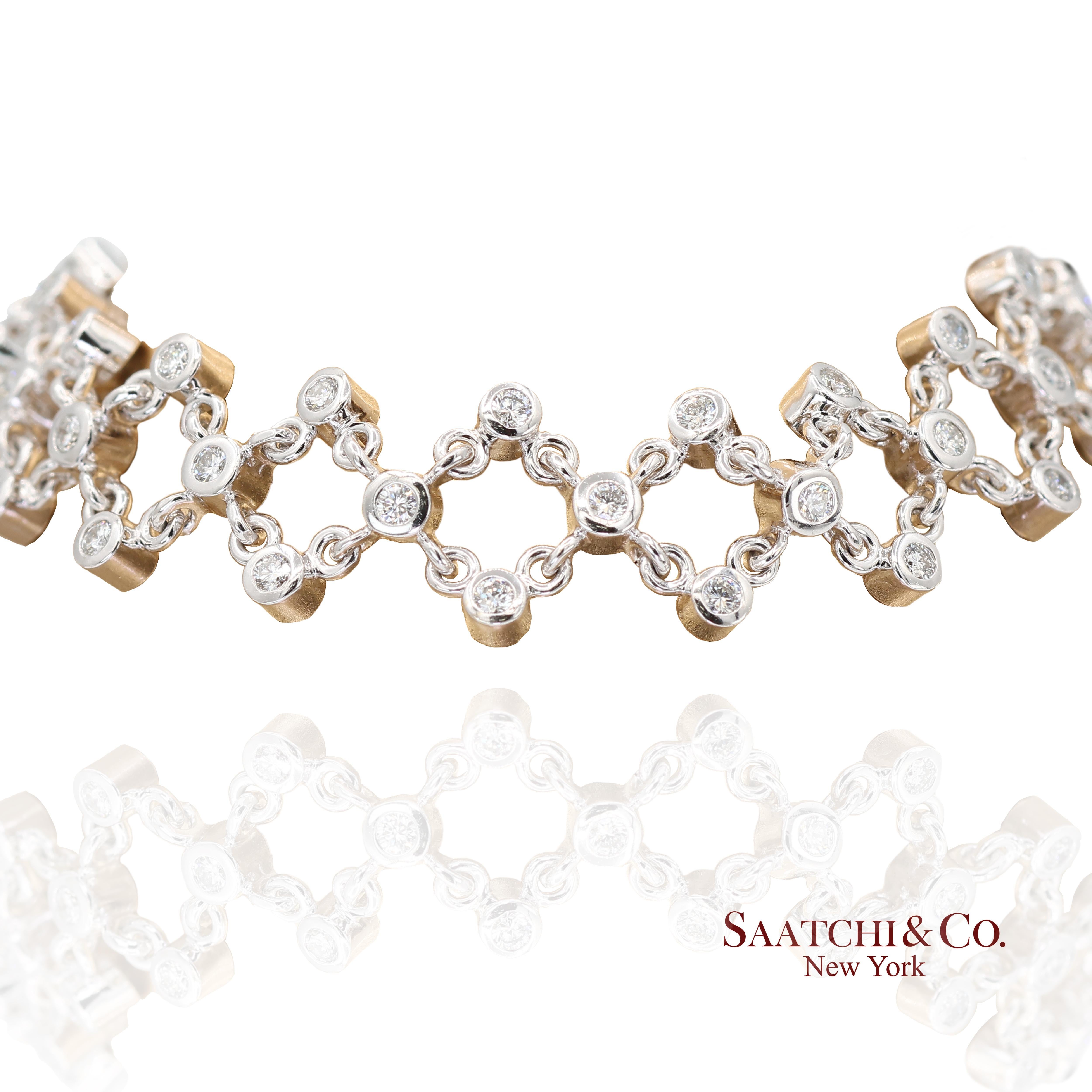 Bracelet en or blanc 18 carats et diamants

Type de métal : Or blanc 18k
Poids total de l'article : 14,66 grammes
Longueur : 17.0 in
Largeur : 11.0 mm
Hauteur : 2,7 mm
De grande taille : Oui
1:
Diamant naturel Poids : 2.12 ct.
Grade de clarté du