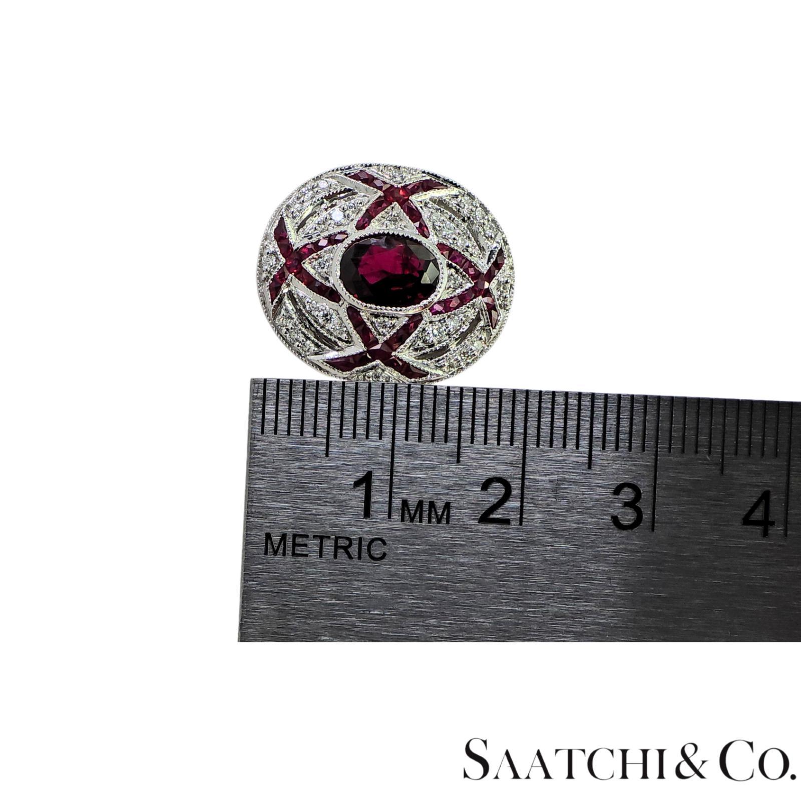 Anillo de oro blanco 750 de 18 quilates con diamante natural VVS y rubí talla 7 en venta 6
