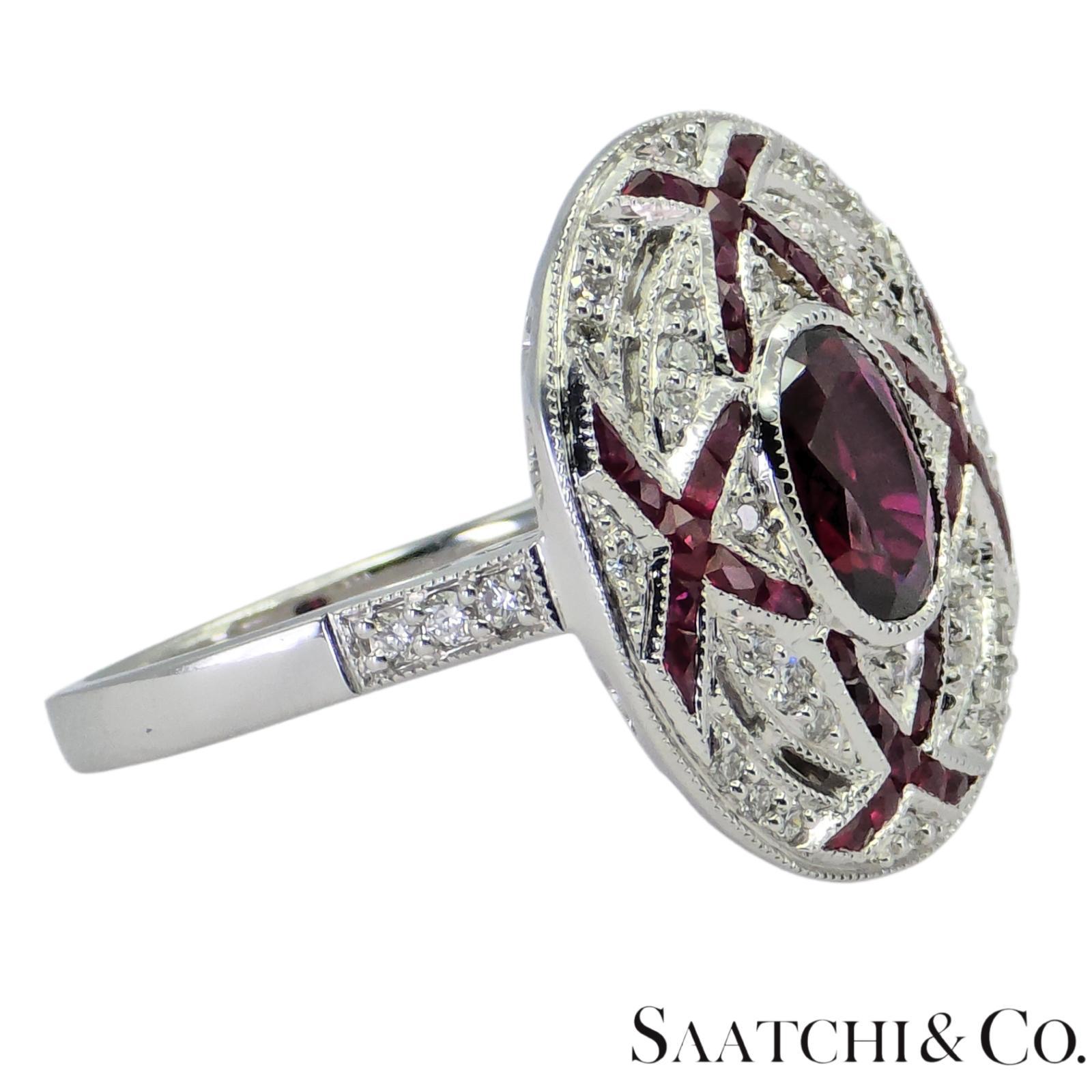 Anillo de oro blanco 750 de 18 quilates con diamante natural VVS y rubí talla 7 Corte redondo en venta