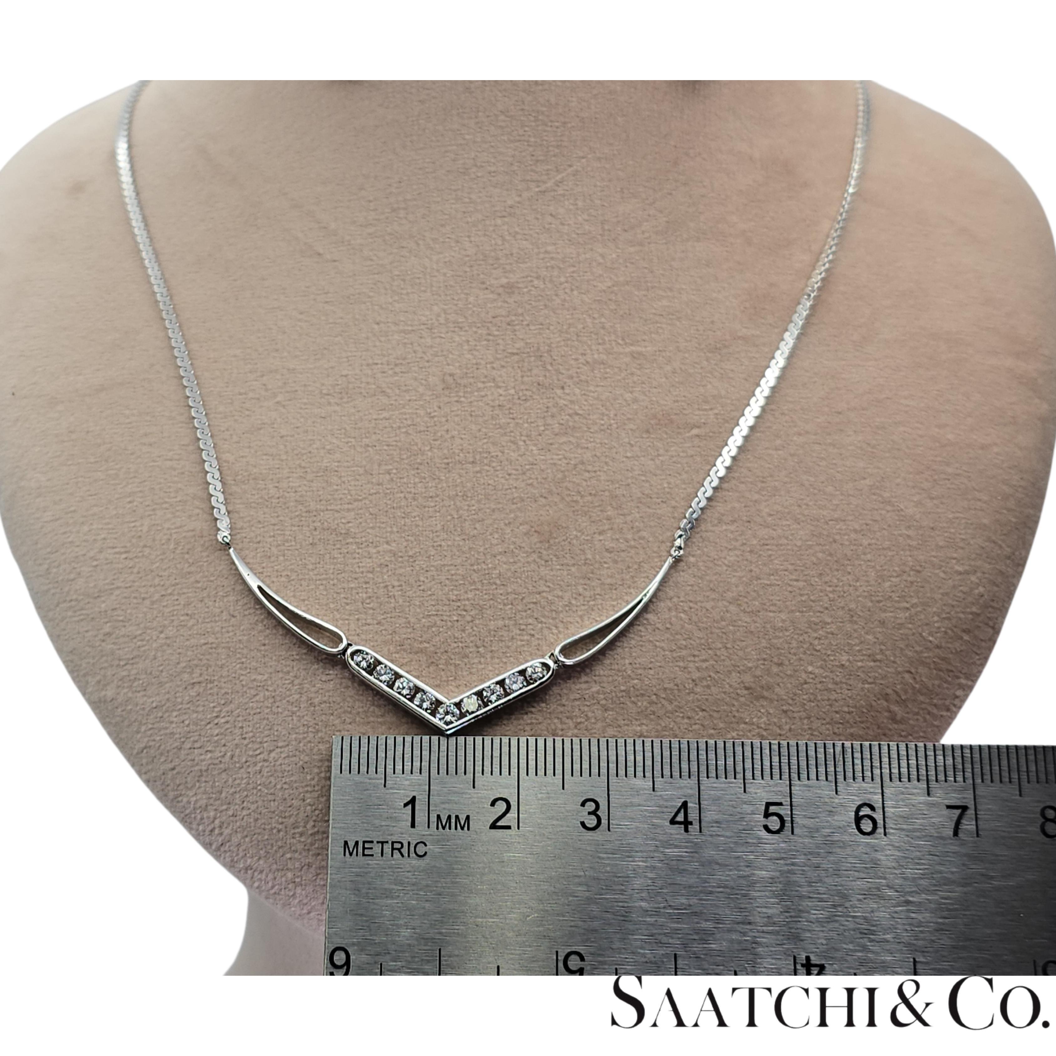 Collar Oro Blanco 18k 750 Forma V Diamante Natural en venta 3