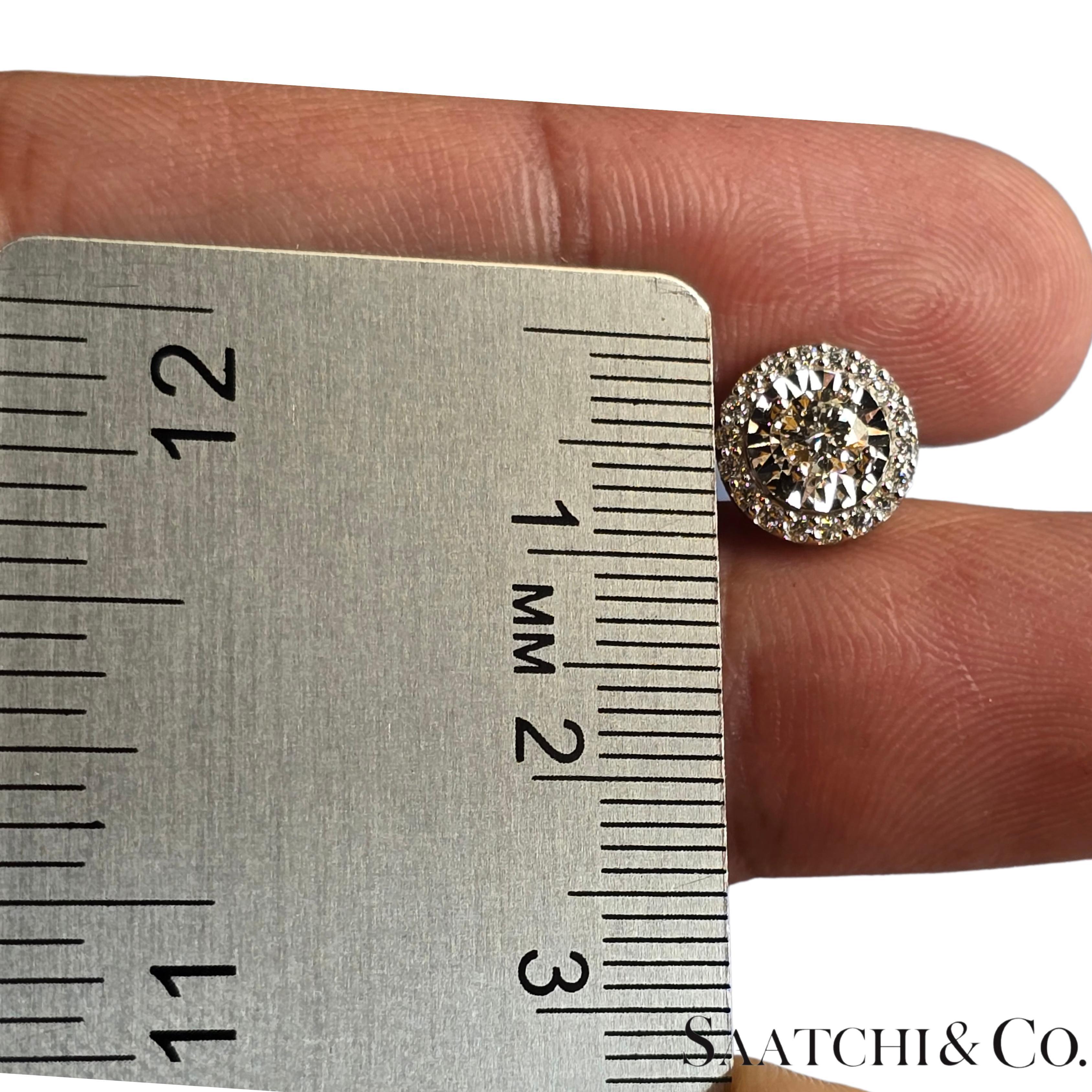 18K 750 White Gold - VVS Natural Diamond: Stud Earring For Sale 4