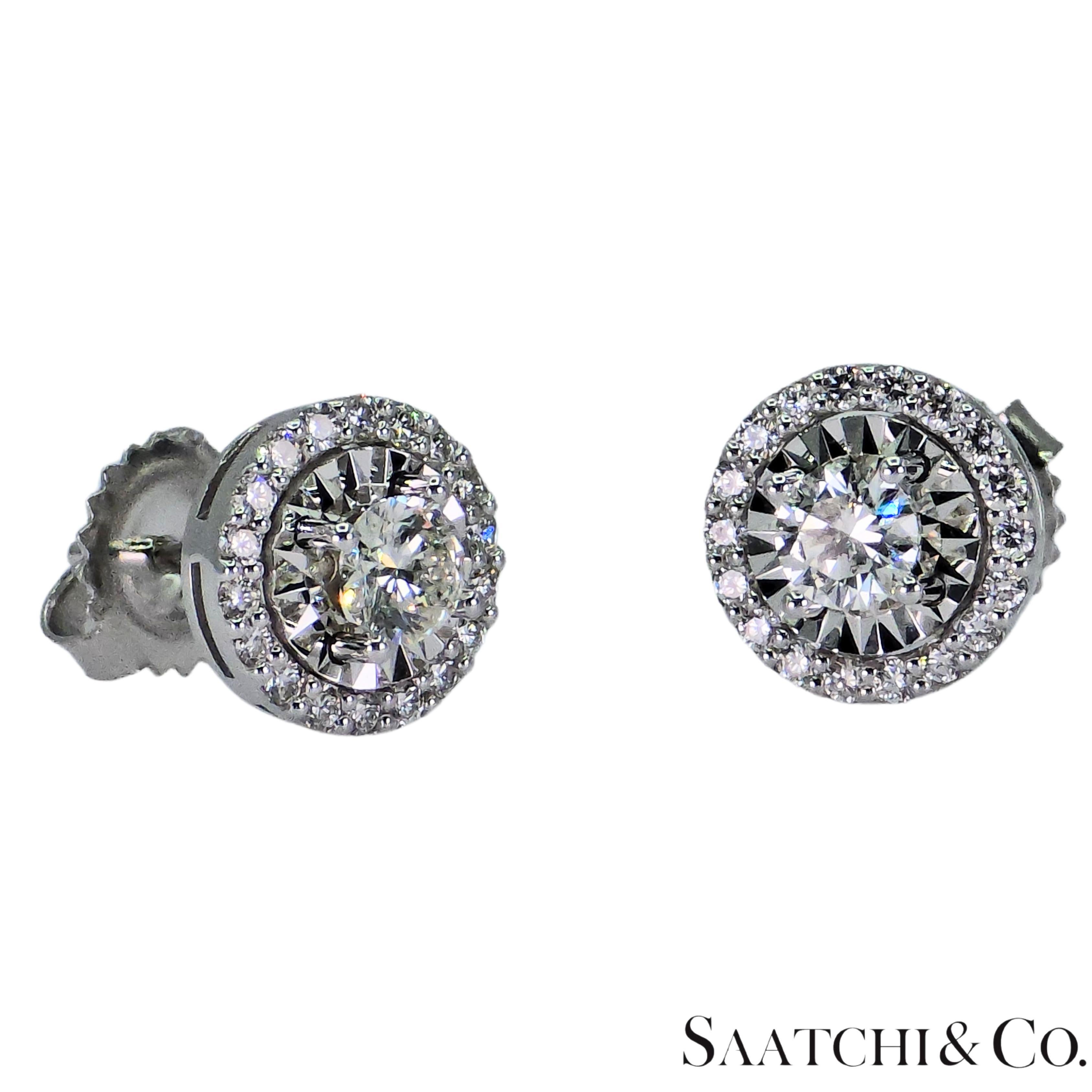 18K 750 White Gold - VVS Natural Diamond: Stud Earring For Sale 2