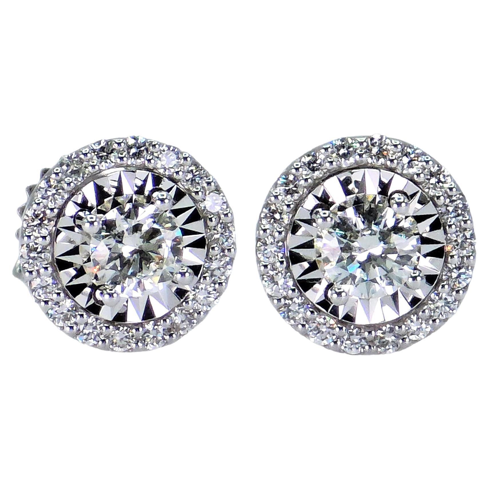 18K 750 White Gold - VVS Natural Diamond: Stud Earring For Sale