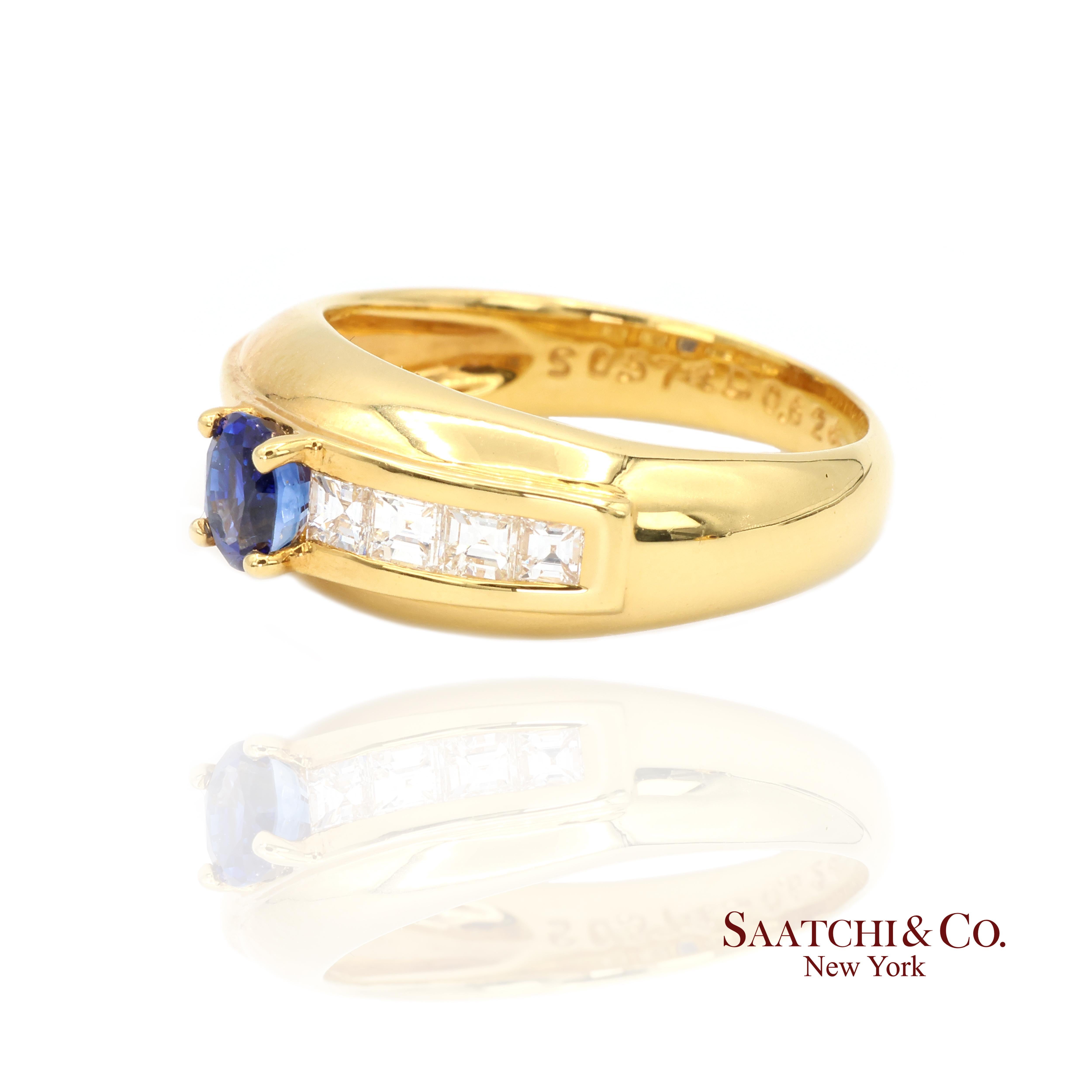 Anillo de oro amarillo 750 de 18k con zafiro azul natural y diamante natural Contemporáneo en venta