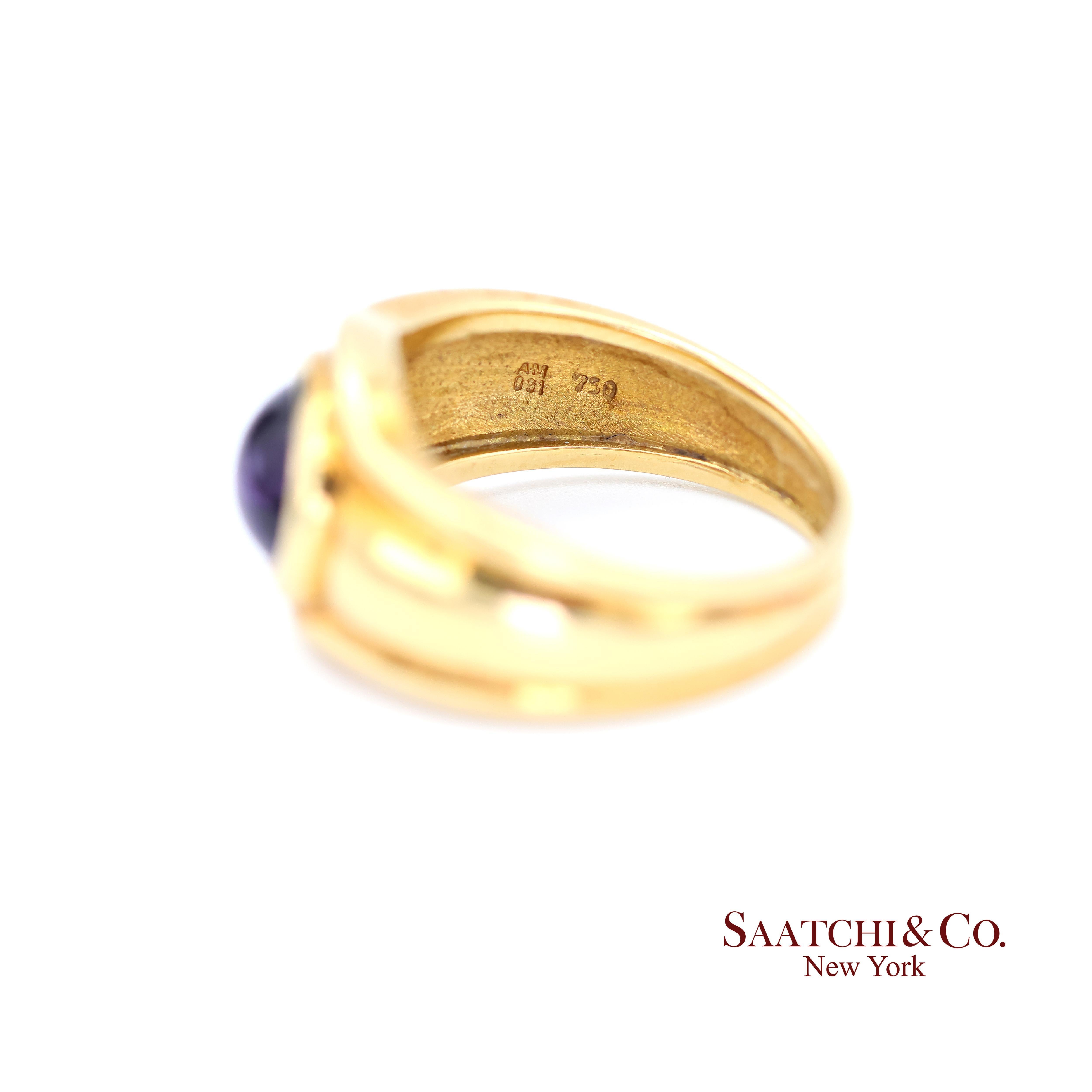 Anello con ametista naturale cabochon in oro giallo 18k 750 In condizioni ottime in vendita a New York, NY