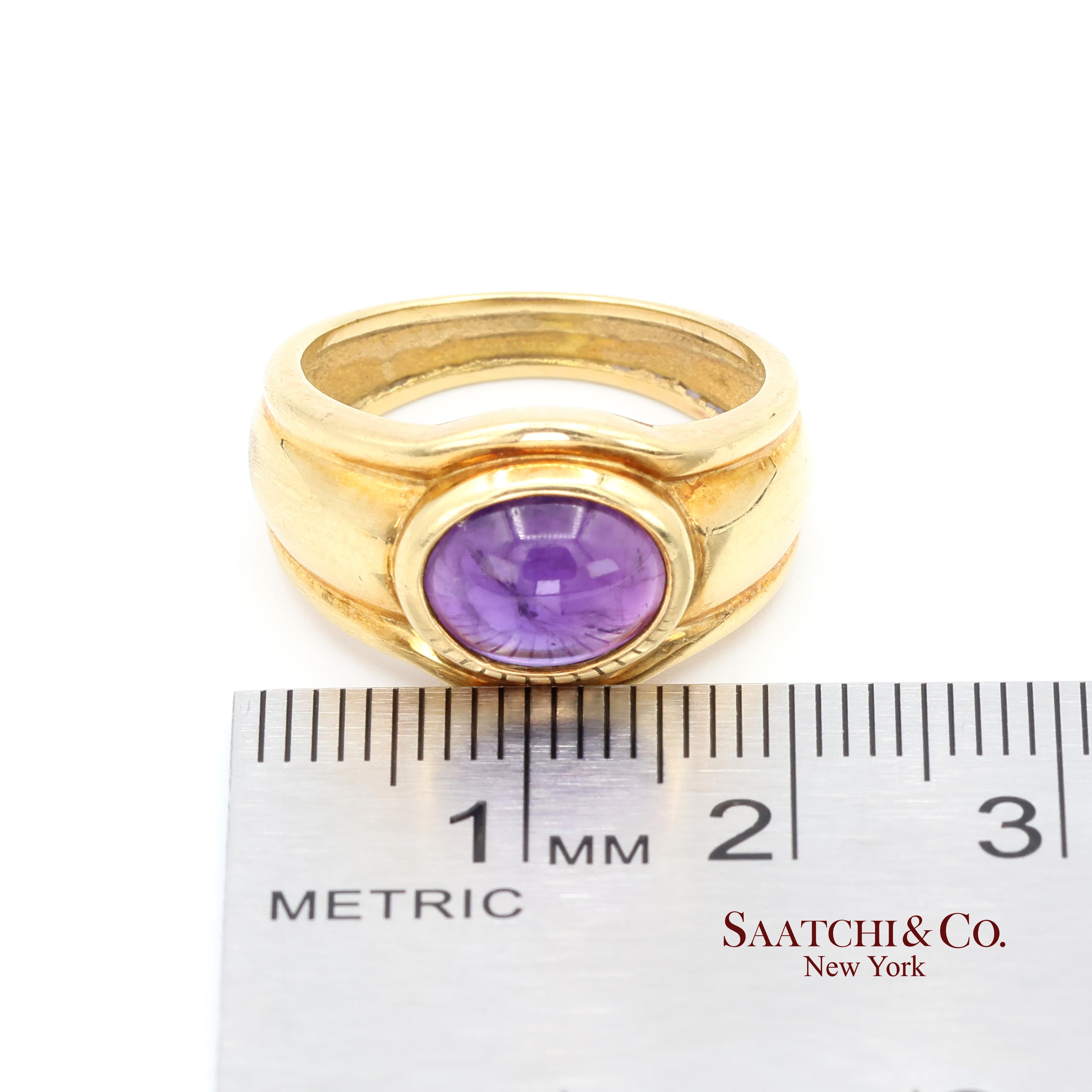 Anello con ametista naturale cabochon in oro giallo 18k 750 in vendita 3