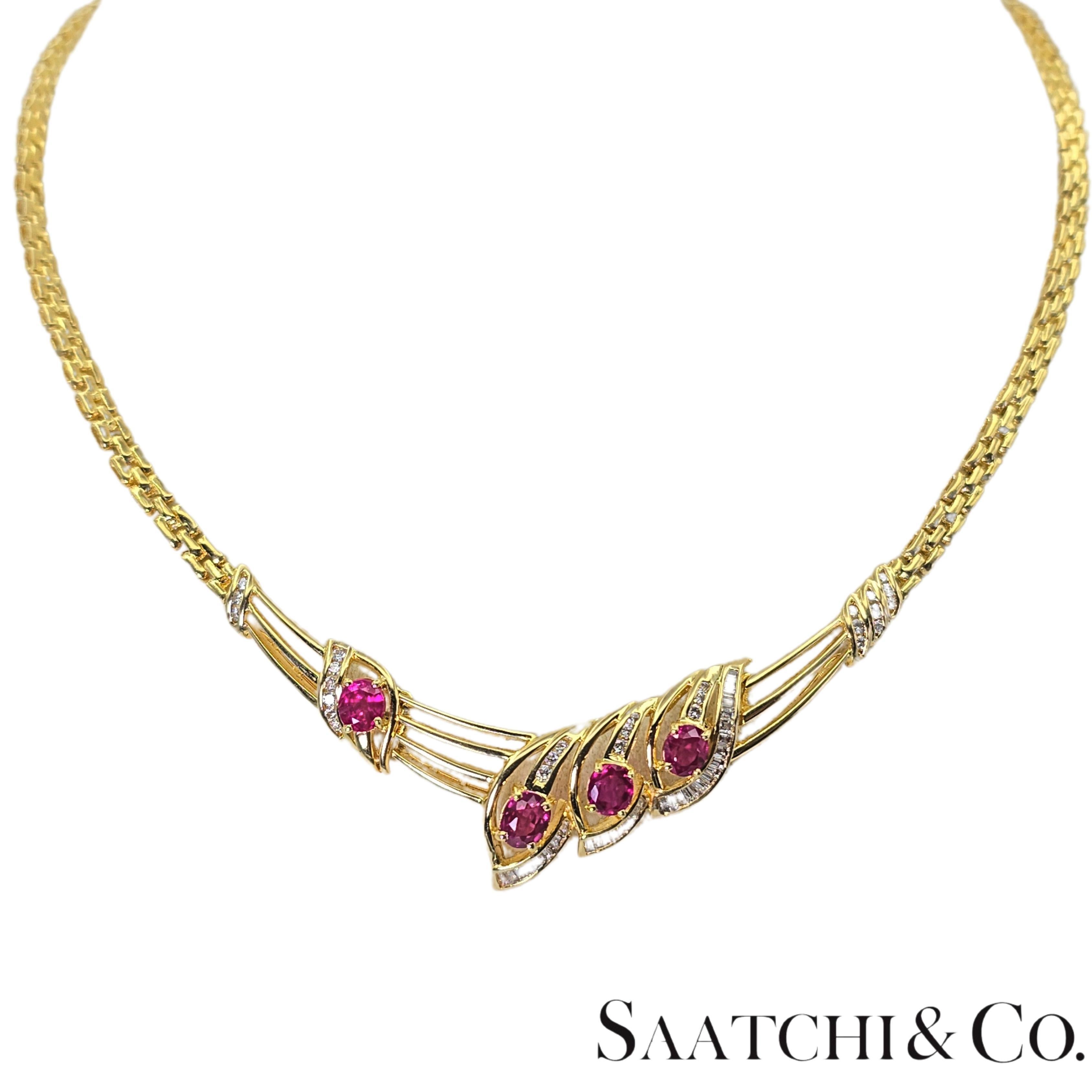 Collar de oro amarillo de 18 quilates con diamantes naturales y rubíes


Tipo de Metal: Oro Amarillo 18K 750
Peso total del artículo: 24,4 gramos
Longitud del collar: 17 pulgadas (ajustable)
1)
Peso del diamante natural: 0,80 qt.
Grado de claridad
