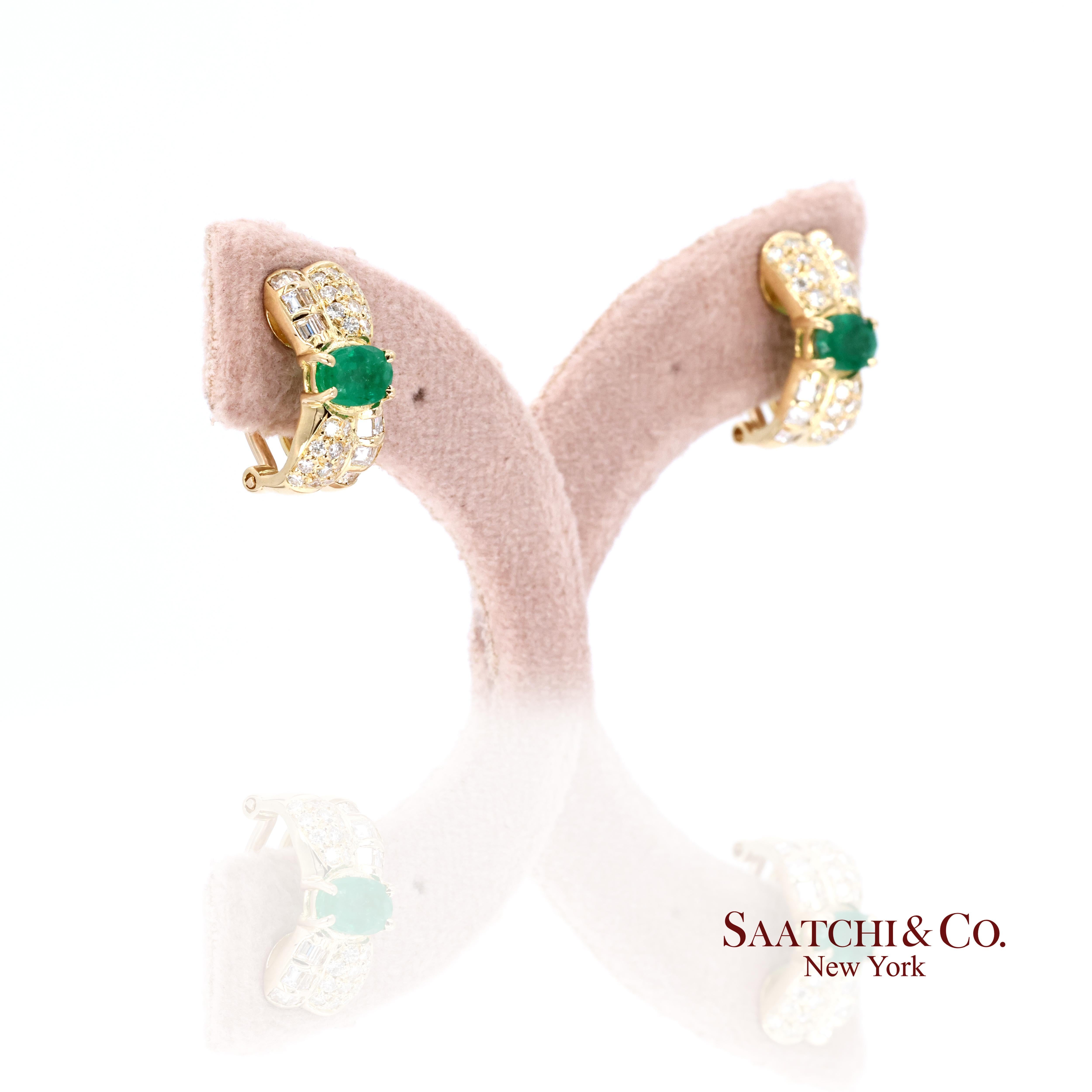 Emerald and Diamond Earrings

Metal Type: 18K Yellow Gold
Total Item Weight: 6.7 Grams
Dimension: Length: 17.0 mm X Width: 10.0 mm X Height: 12.0 mm
1:
Primary Stone: Emerald
Carat Weight: 1.5 Ct.
Stone Cut: Oval
Stone Color: Green
2:
Secondary