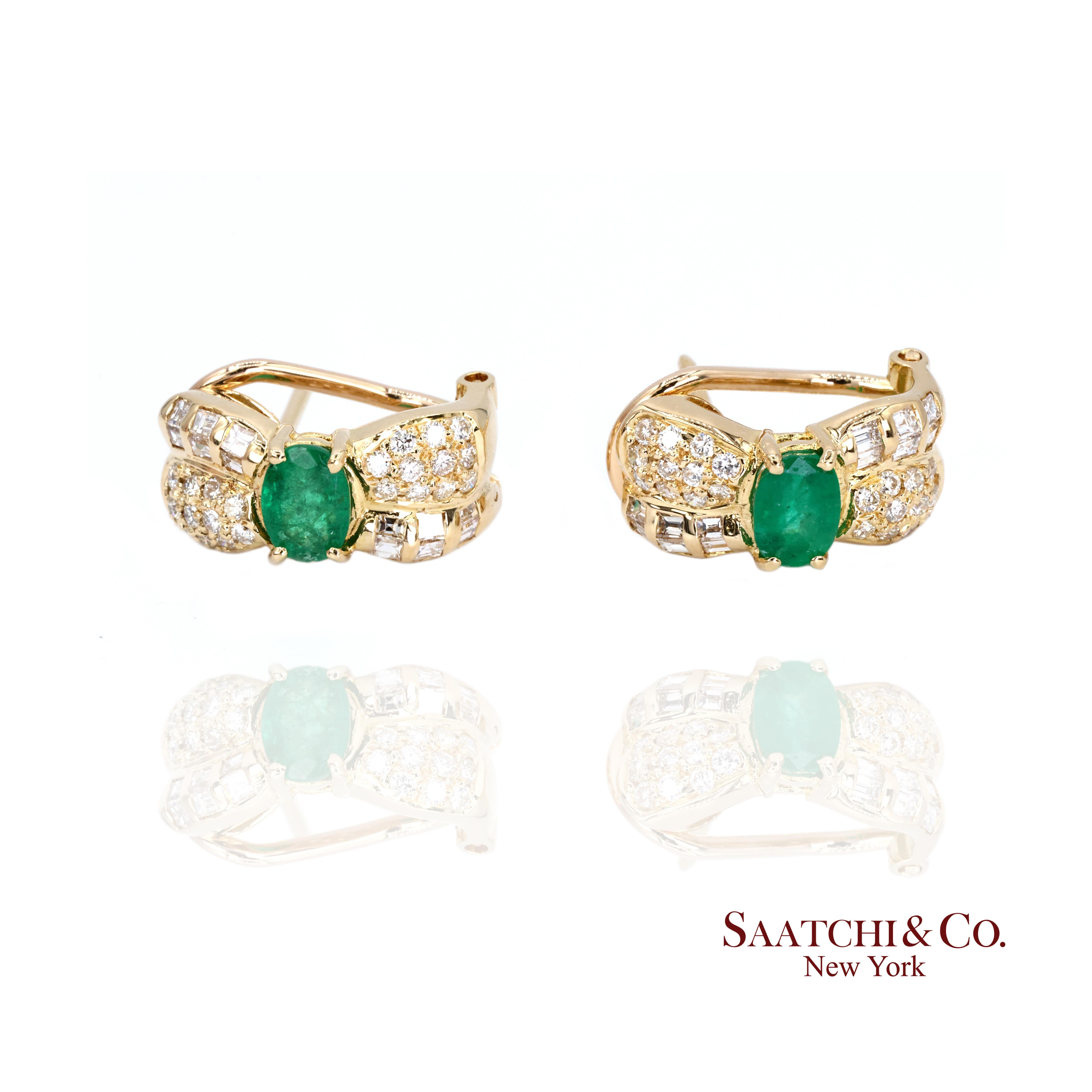 Oval Cut 18k 750 Yellow Gold Natural Emerald and Diamond Earrings For Sale