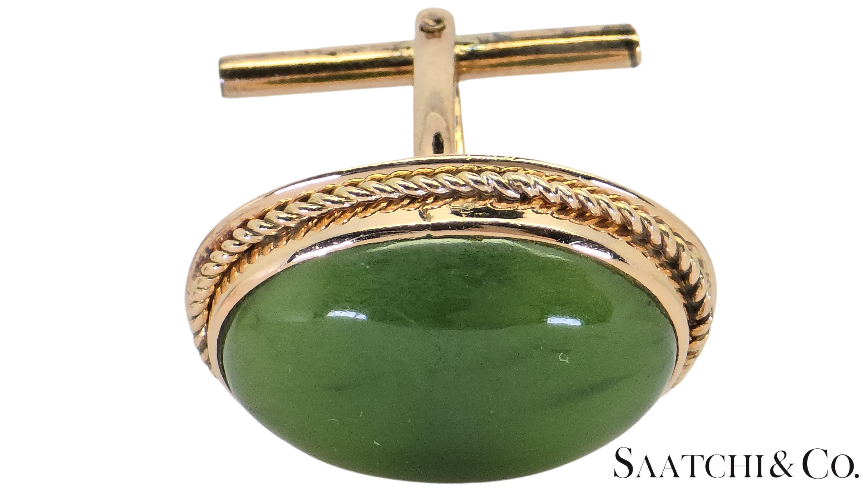 Or jaune 18K 750 - Jade vert naturel taillé en cabochon : boutons de manchette en vente 1