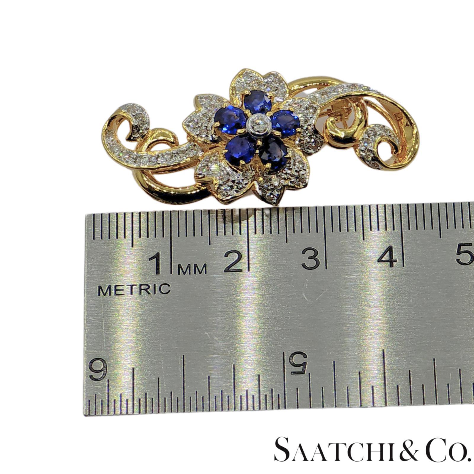 18k 750 Gelbgold Natürliches Weiß VVS Diamant & Blauer Saphir Brosche im Angebot 5