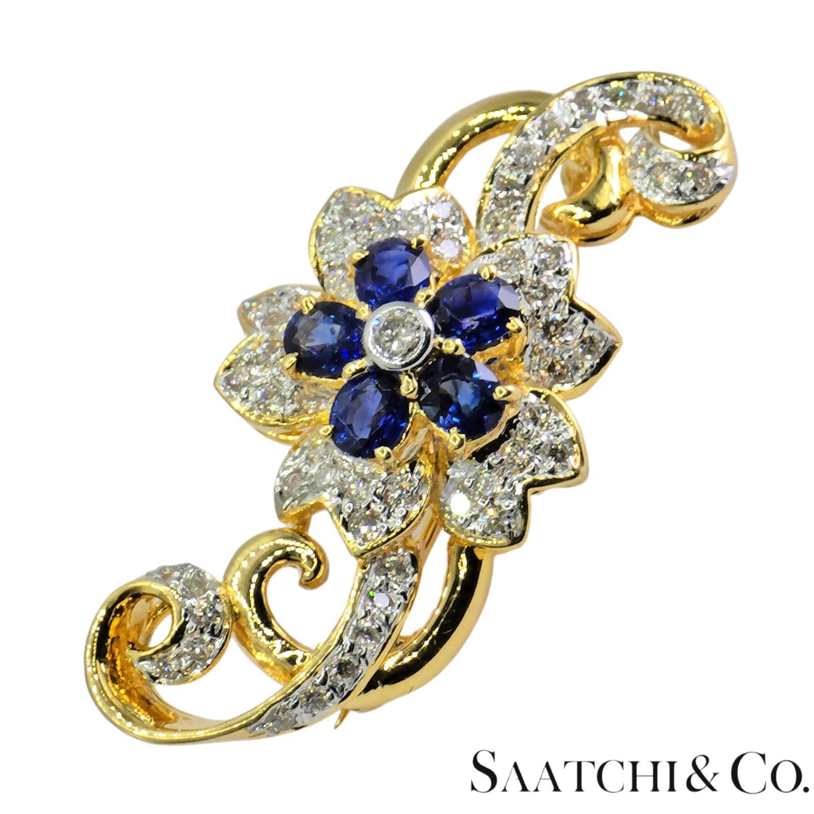 18K Gelbgold Natürlicher Diamant & Saphir Brosche

Metall Typ: 18K 750 Gelbgold
Gesamtgewicht des Artikels: 9,2 Gramm
Abmessungen: Breite 19mm X Länge 42mm X Tiefe 11mm
1:
Natürlicher Diamant Gewicht: 1,20 kt.
Diamant Reinheitsgrad: