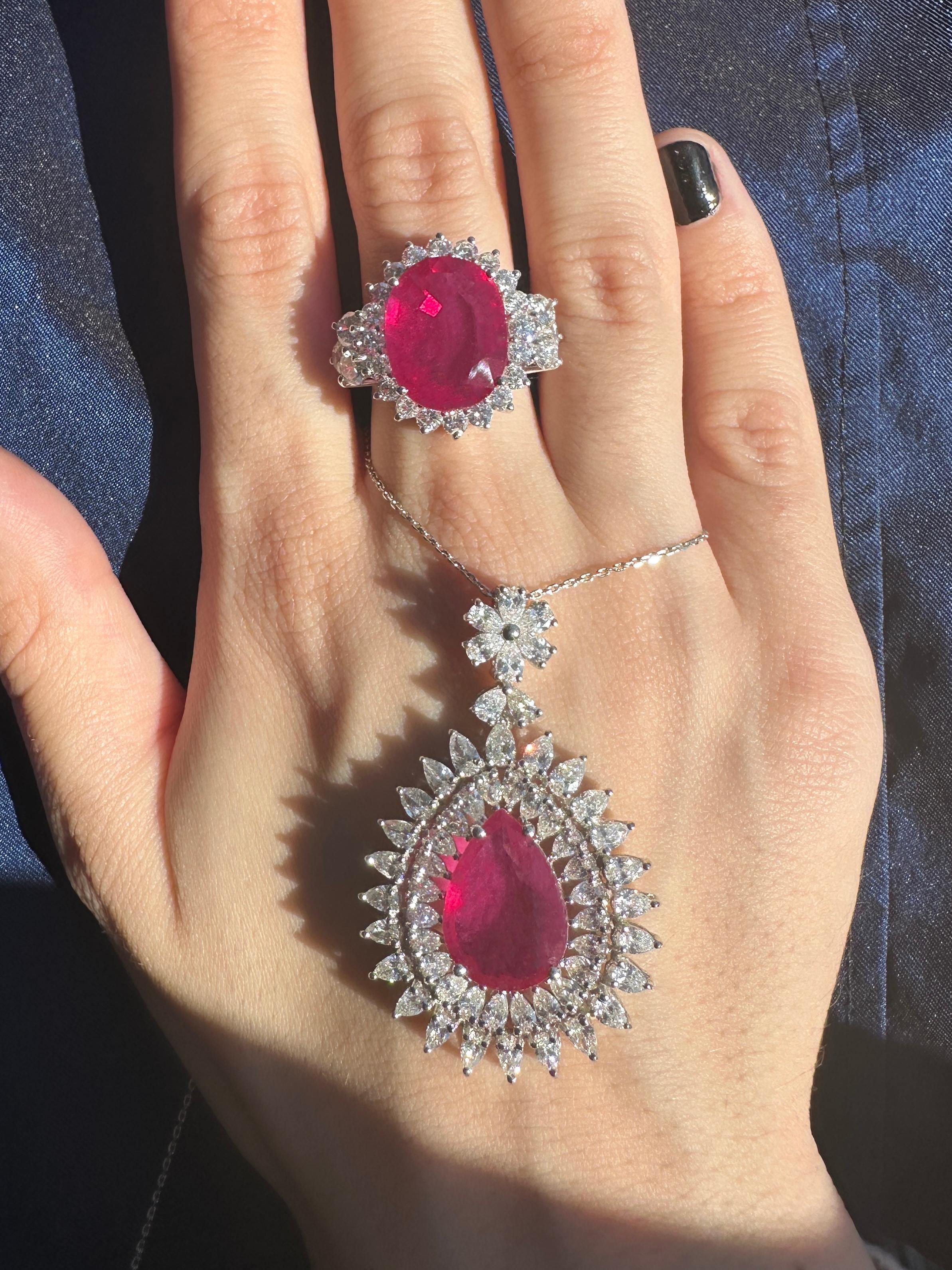 Collier pendentif en rubis africain et diamants taille princesse 18k en vente 3