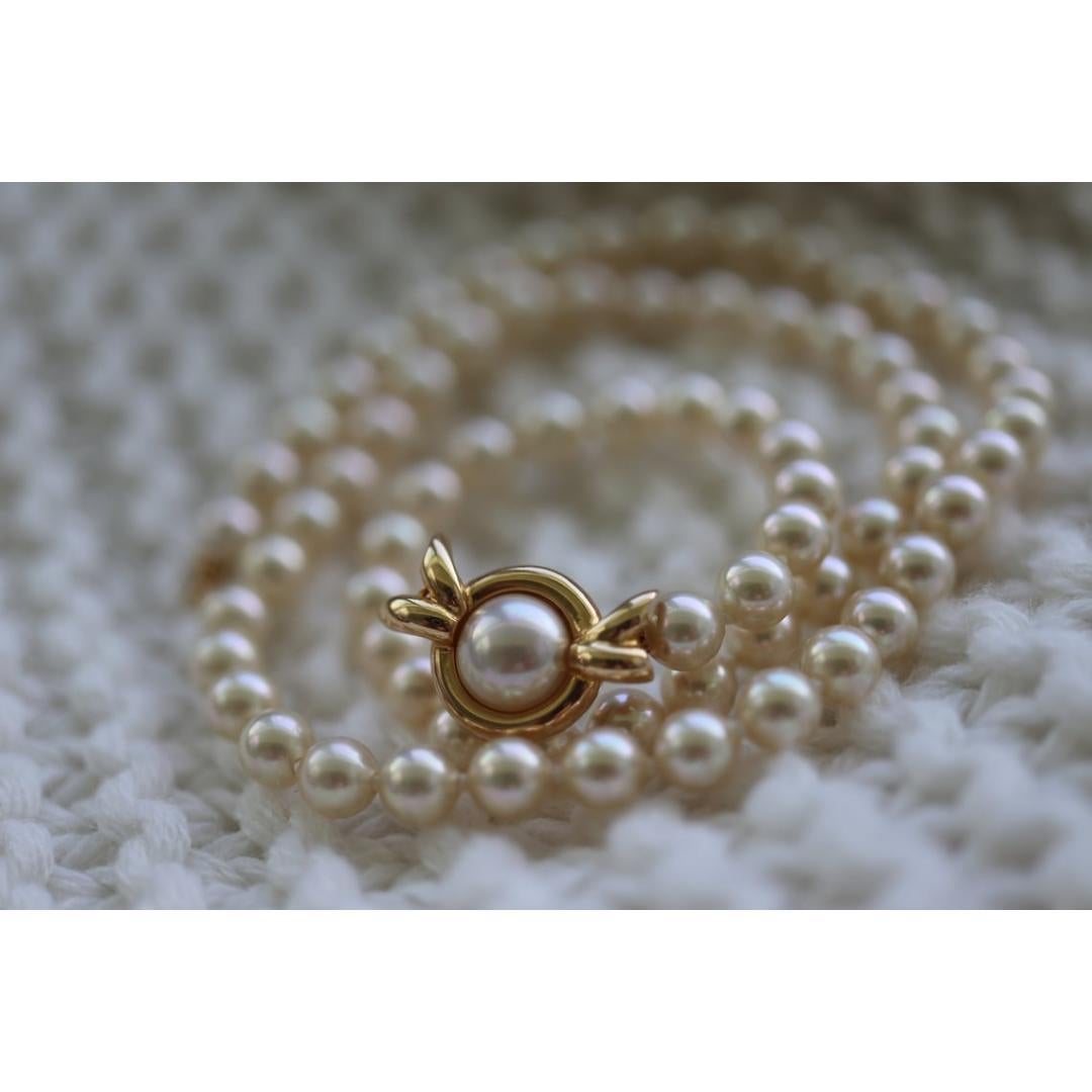 18k Akoya Pearl Necklace. High Quality Designer 18in length 5.5mm AKOYA pearls For Sale 1