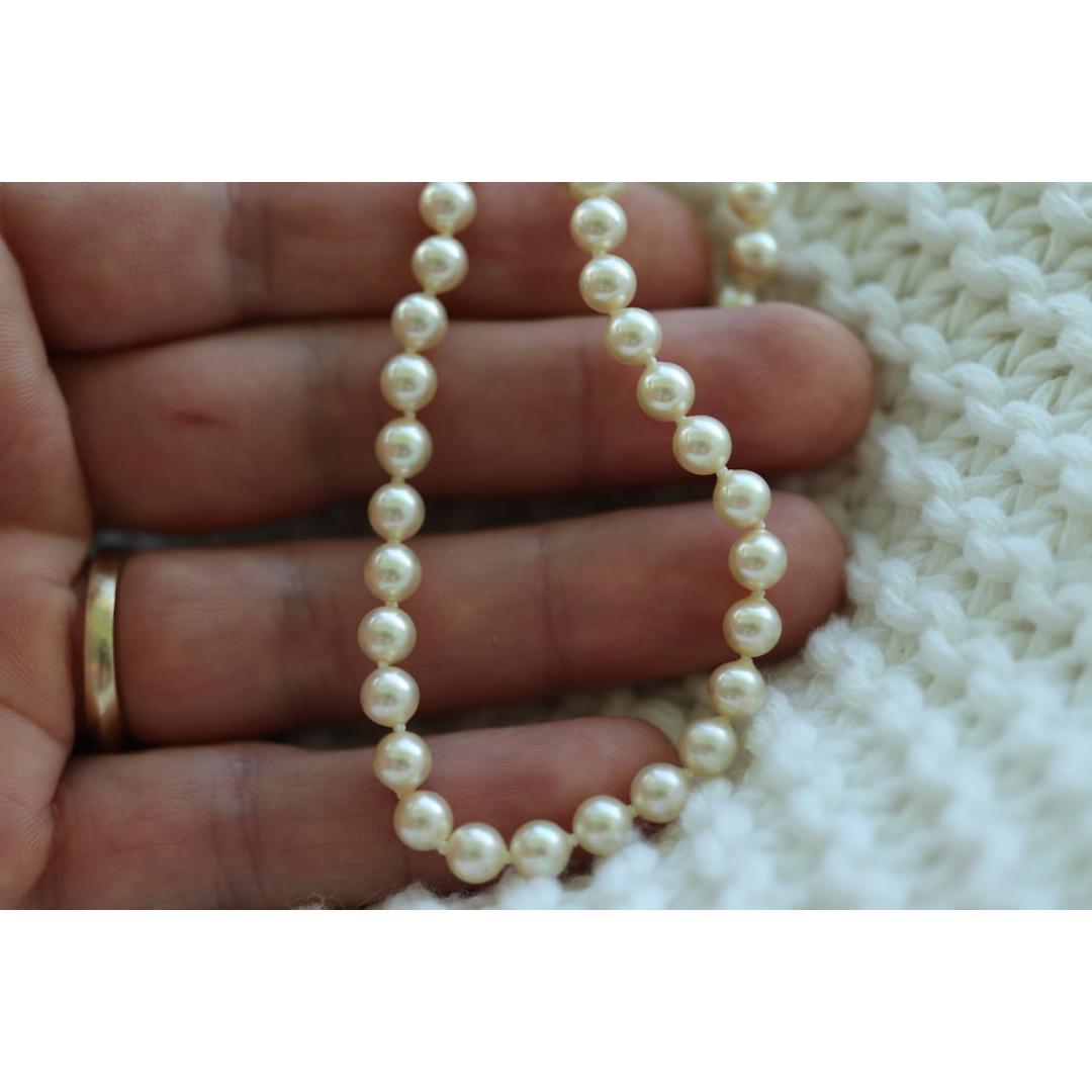 18k Akoya Pearl Necklace. High Quality Designer 18in length 5.5mm AKOYA pearls For Sale 5