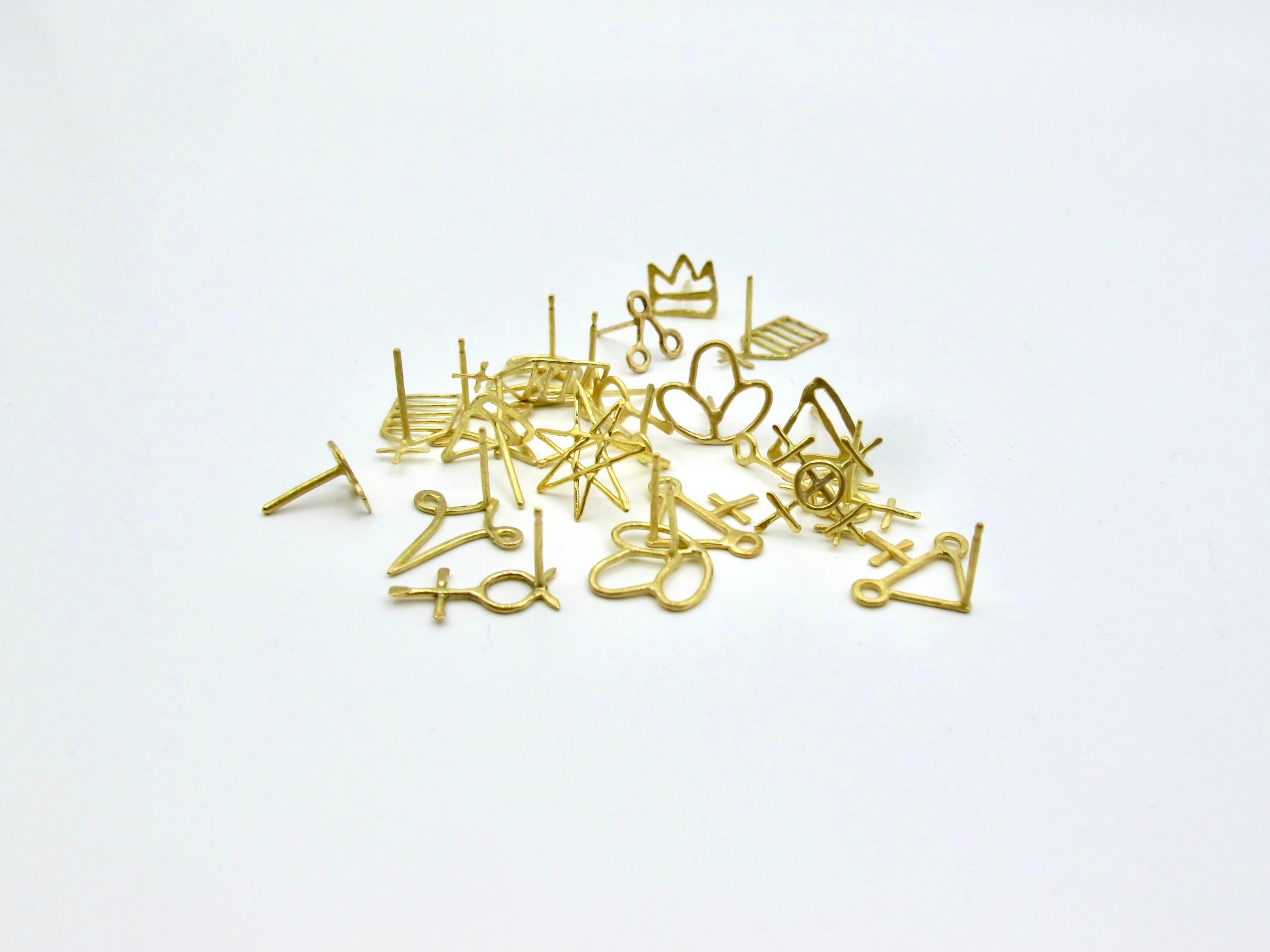 Boucles d'oreilles Anneaux en or 18 carats avec alchimique en vente 2
