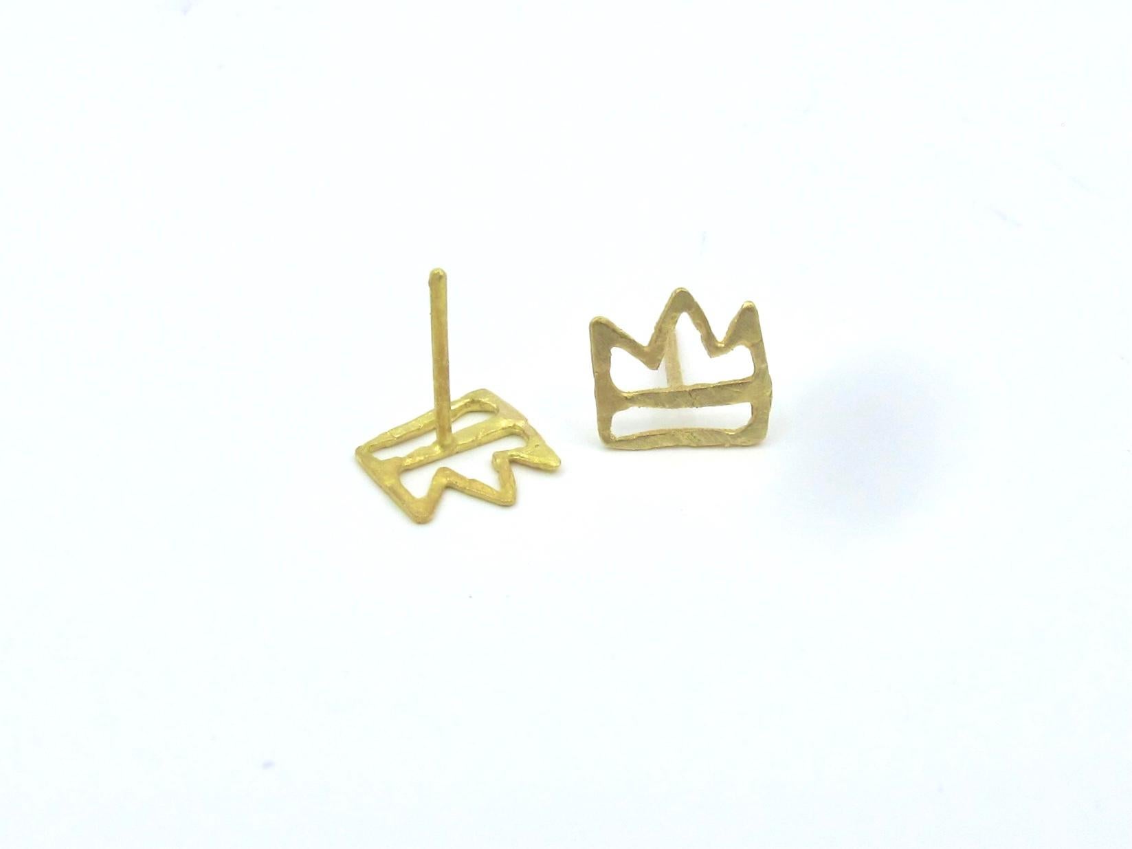 mortis crown pin