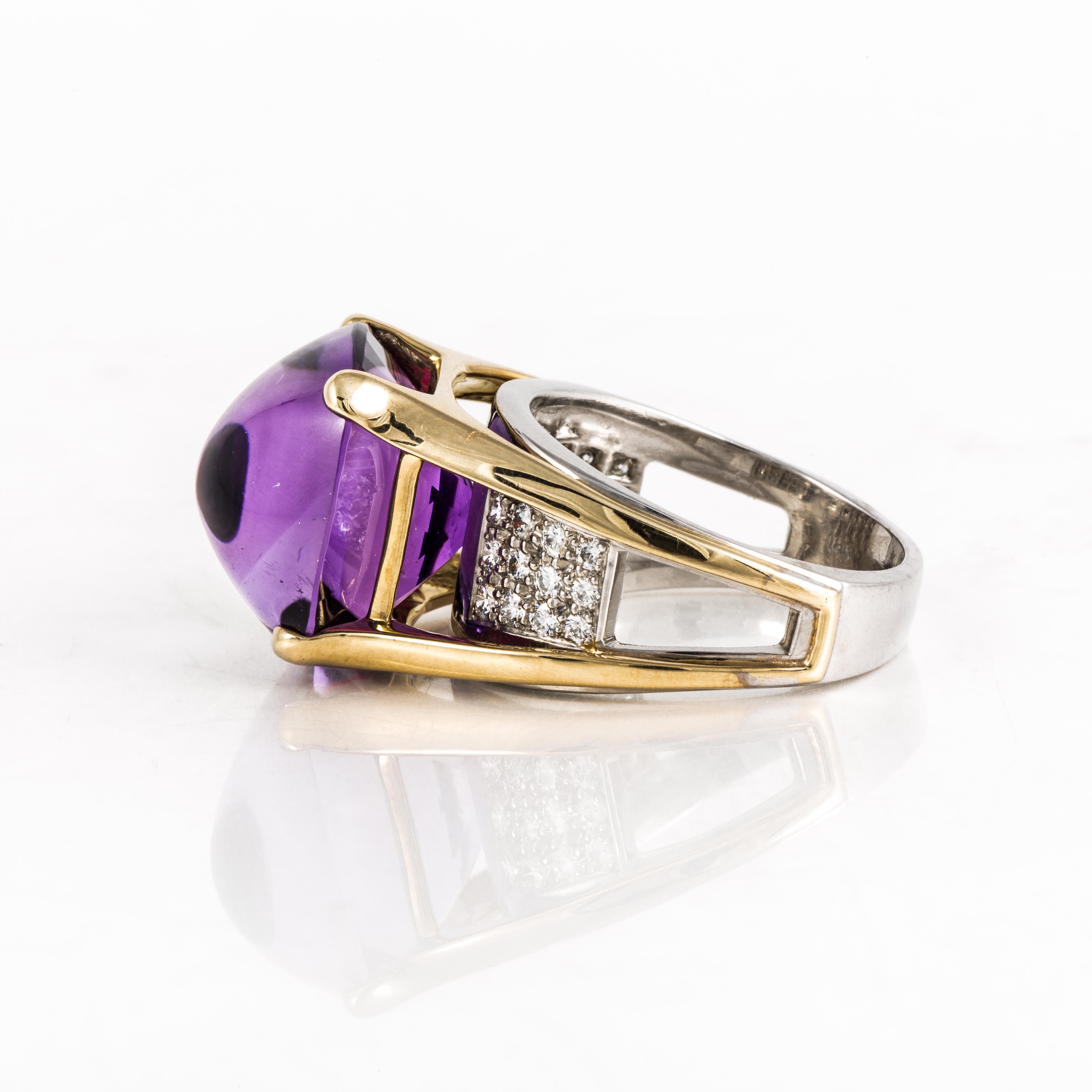 Cabochon Amethyst 18K Gold Ring with Diamonds  In Good Condition For Sale In Houston, TX