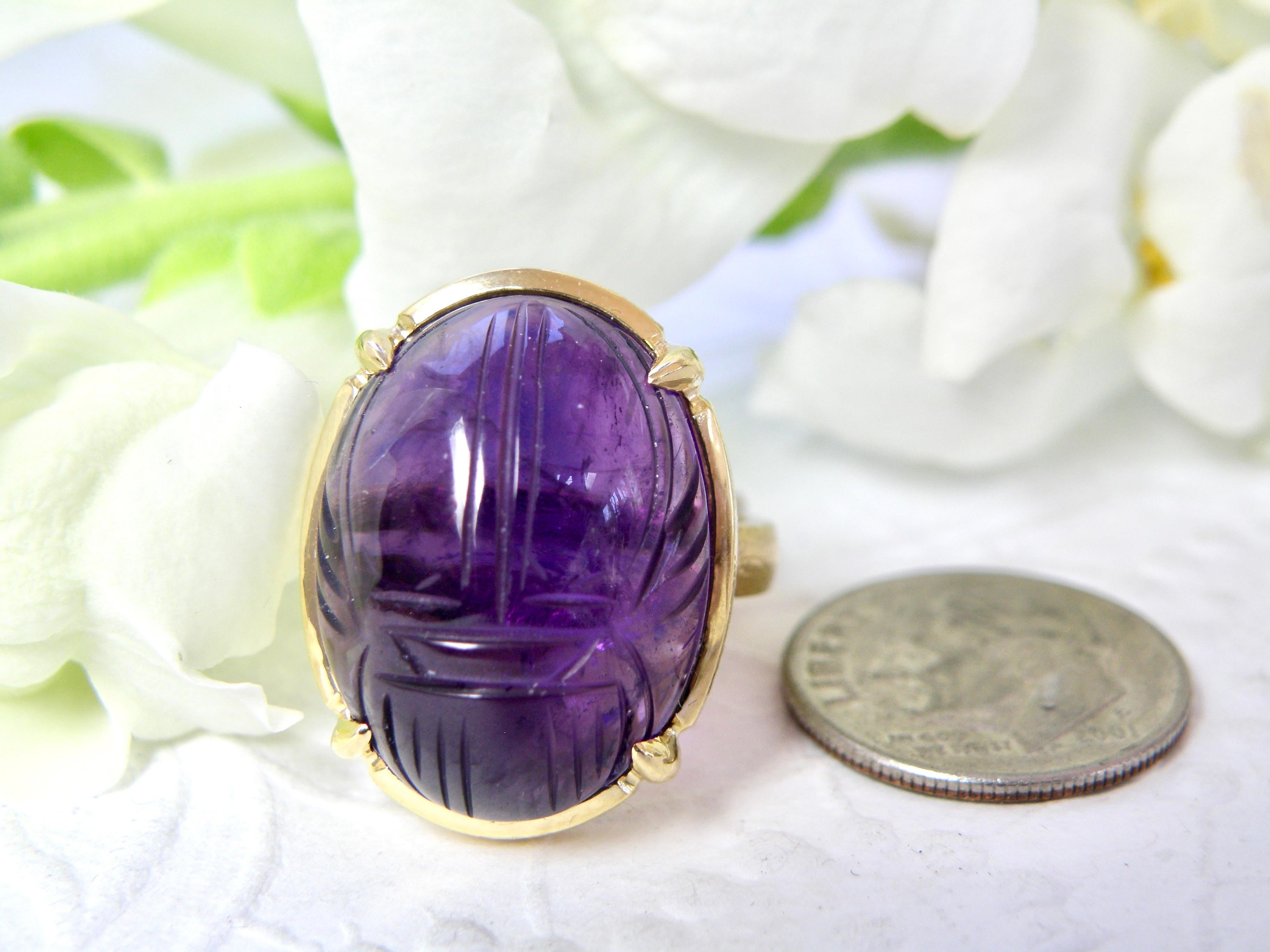 18k ring. Carved Scarab Amethyst Cabochon.