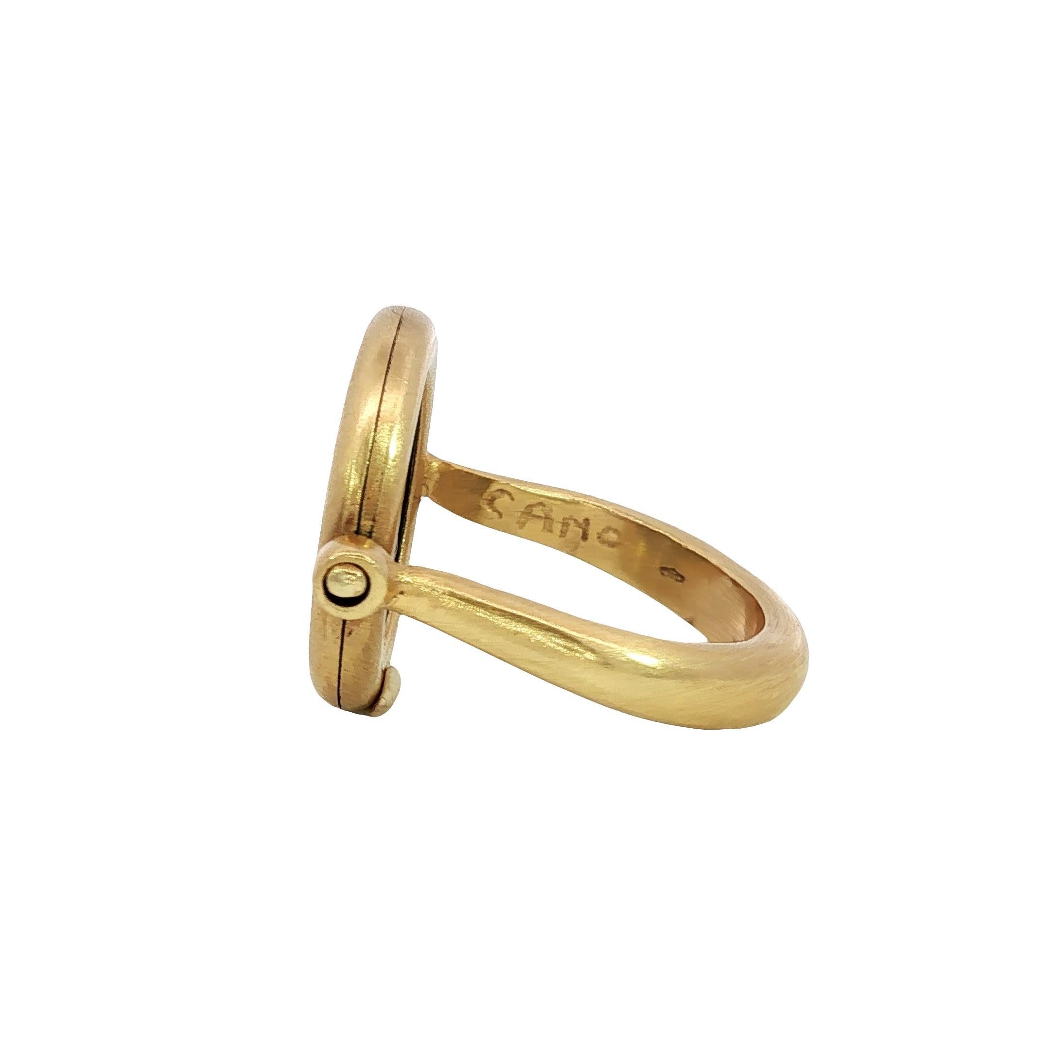 Contemporain 18K Ancient Coin Flip Ring Bezel Set Silver Coin Yellow Gold Size 8.75 en vente
