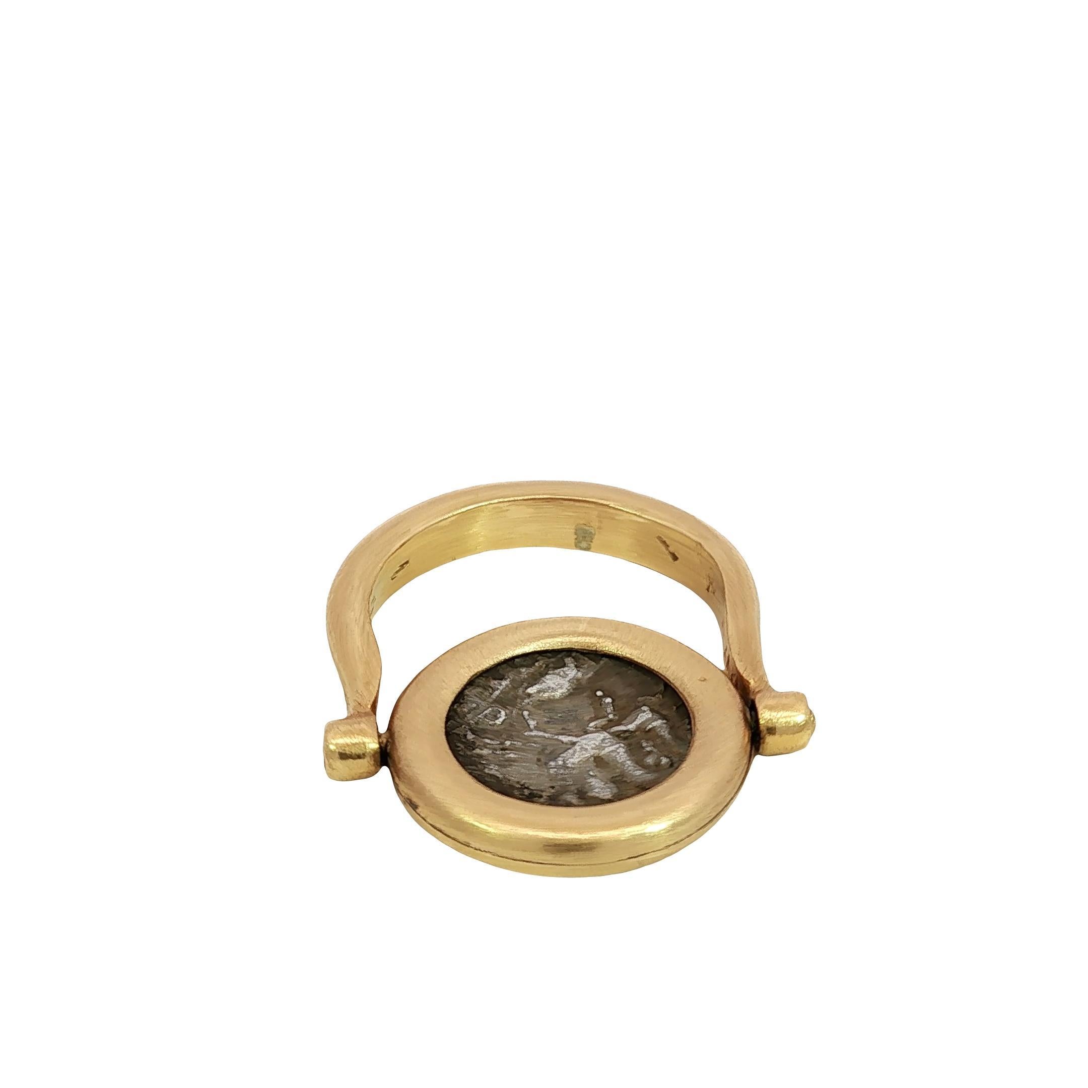 18K Ancient Coin Flip Ring Bezel Set Silver Coin Yellow Gold Size 8.75 en vente 1