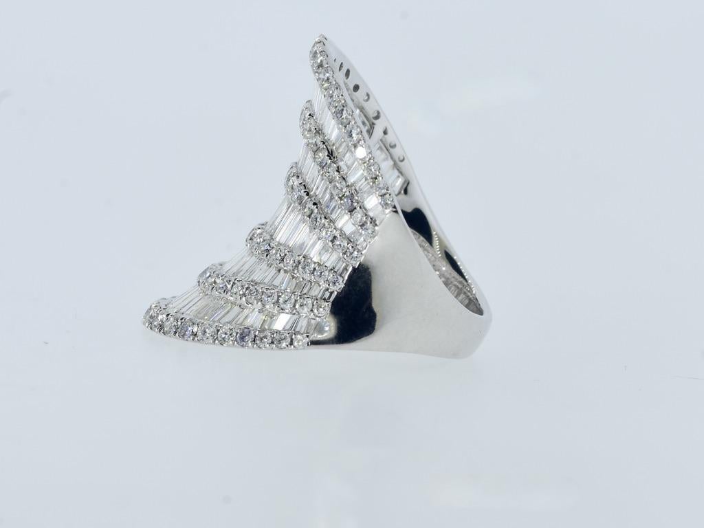 18K and Exactly 6.53 cts. of White Diamond in this Large and Impressive Ring. For Sale 5