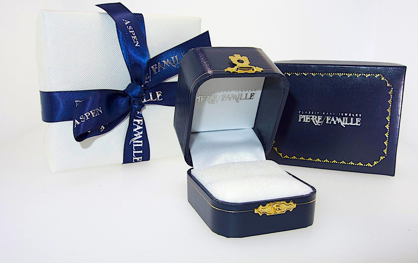 18K and Exactly 6.53 cts. of White Diamond in this Large and Impressive Ring. For Sale 8