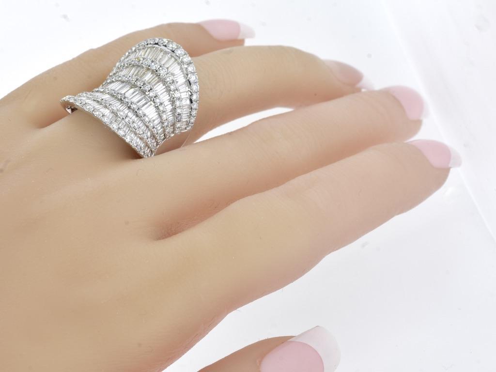 18K and Exactly 6.53 cts. of White Diamond in this Large and Impressive Ring. For Sale 1