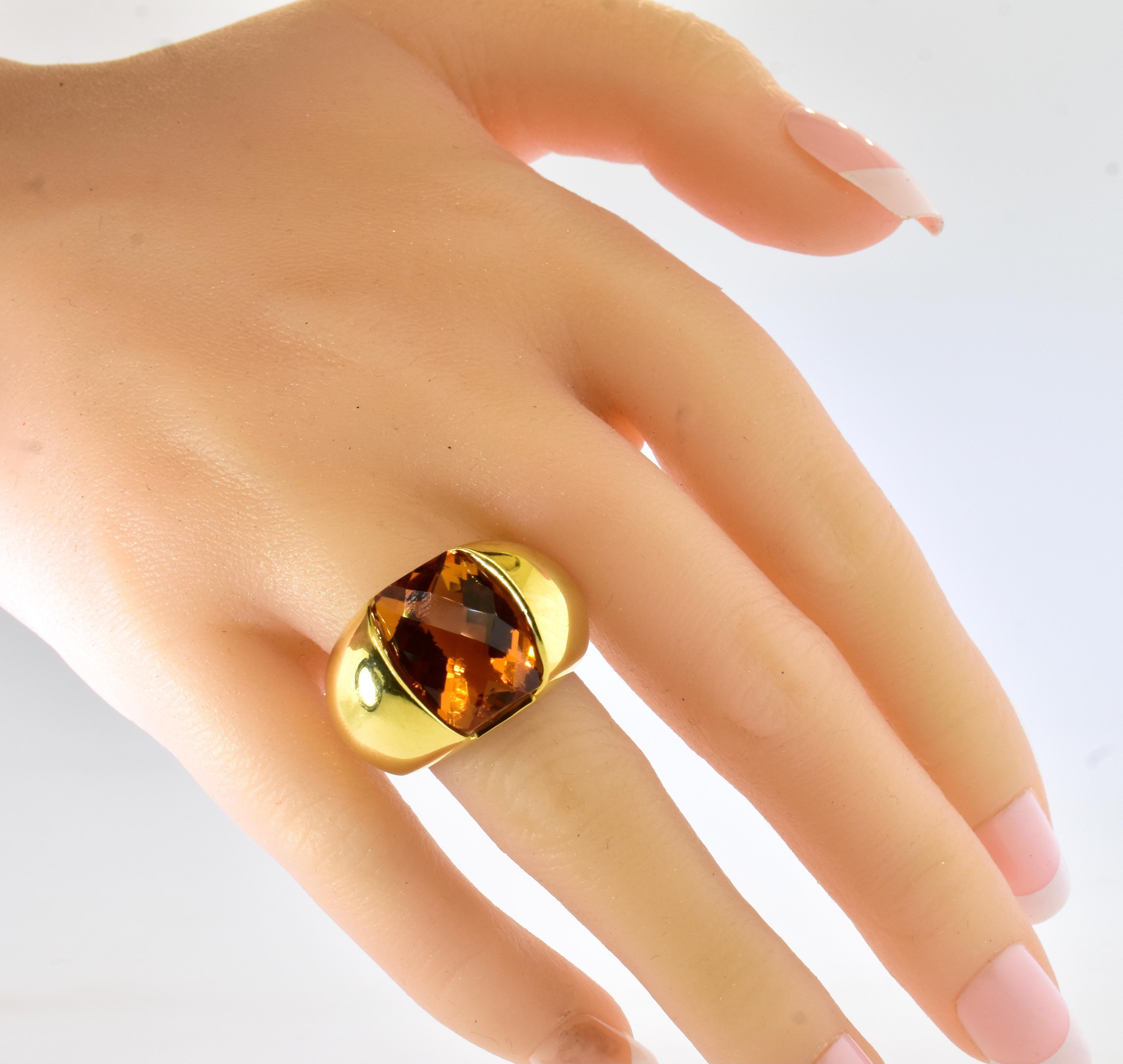  Bague grande et audacieuse en or jaune 18 carats et citrine Madeira de taille fantaisie, par Aqua Unisexe 
