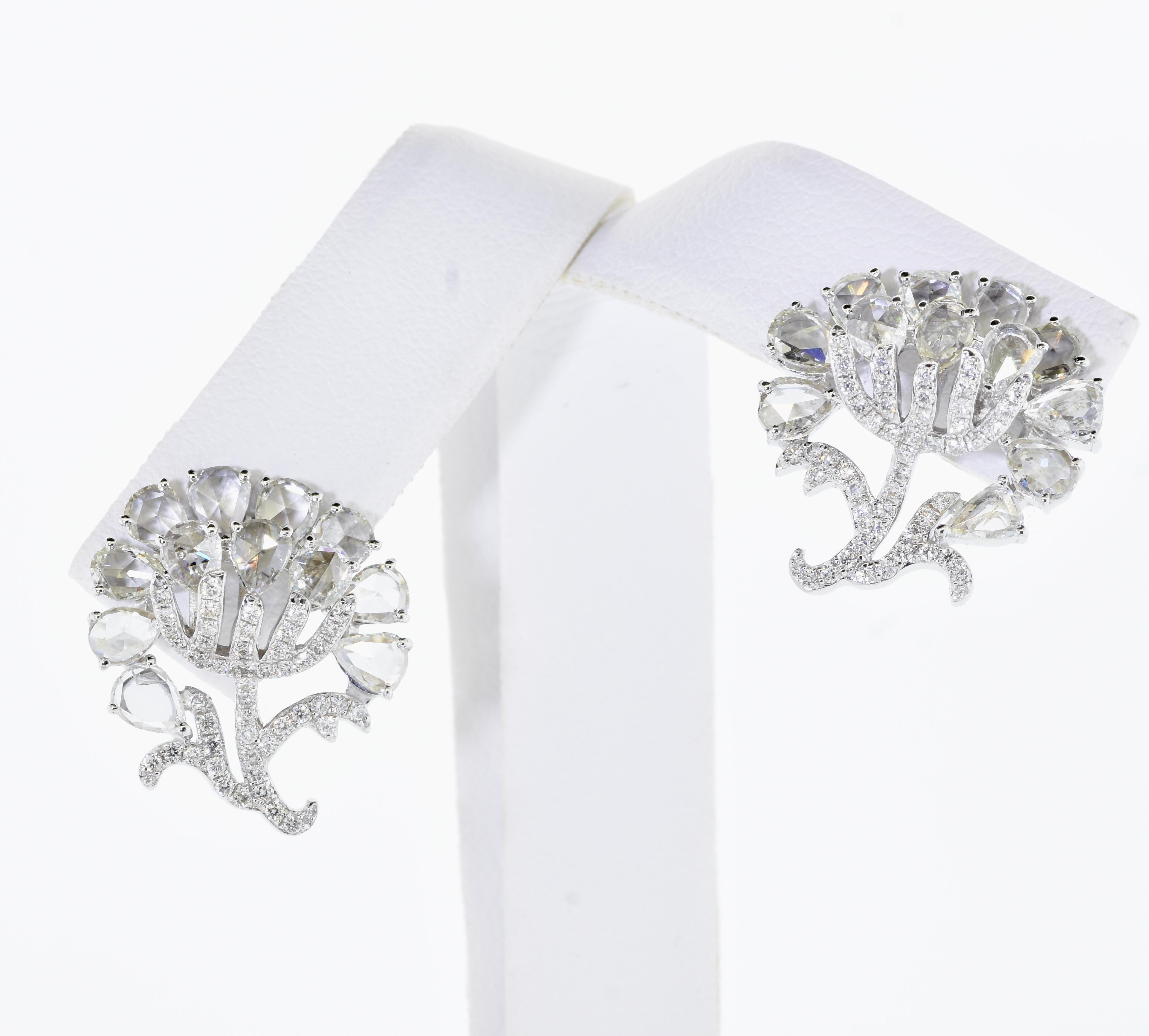 18K and Fine White Diamond Floral Motif Earrings In Excellent Condition In Aspen, CO