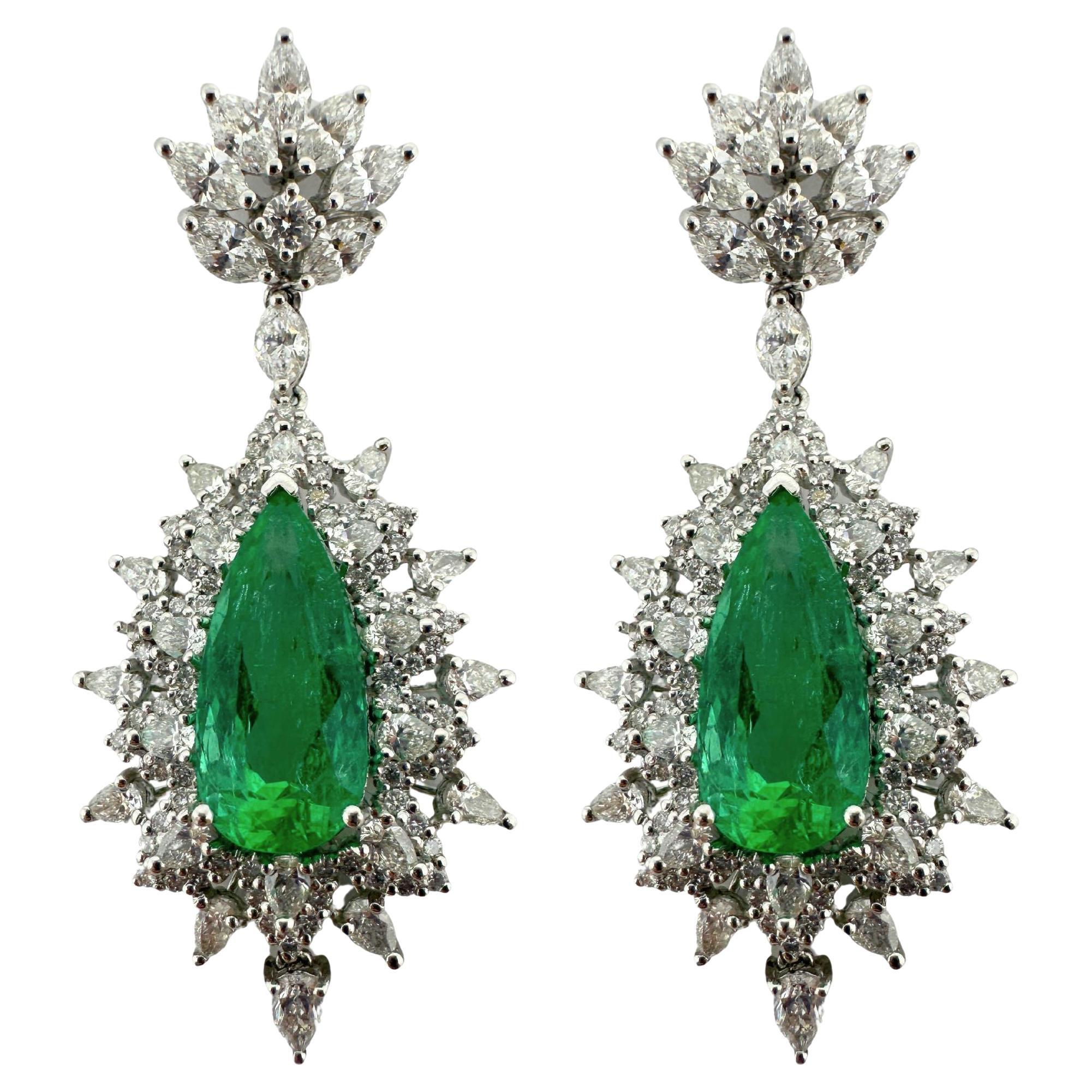 Boucles d'oreilles en diamant et émeraude 18k et platine