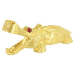 18K y Rubí  Broche Heavy Hippo Vintage de Cellino.