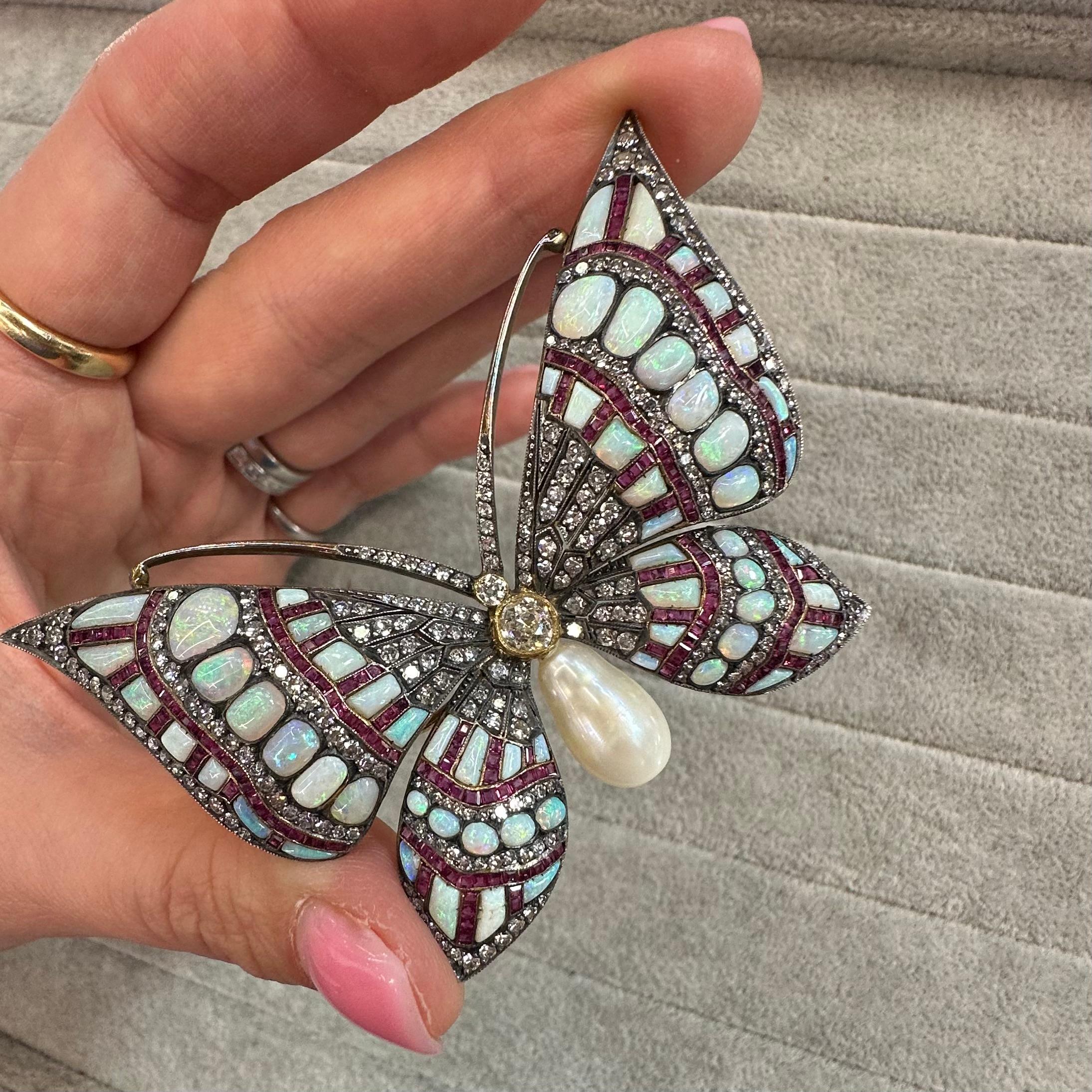 De las mujeres Broche Mariposa Ópalo, Rubí, Perla y Diamantes de 18 K y Plata en venta