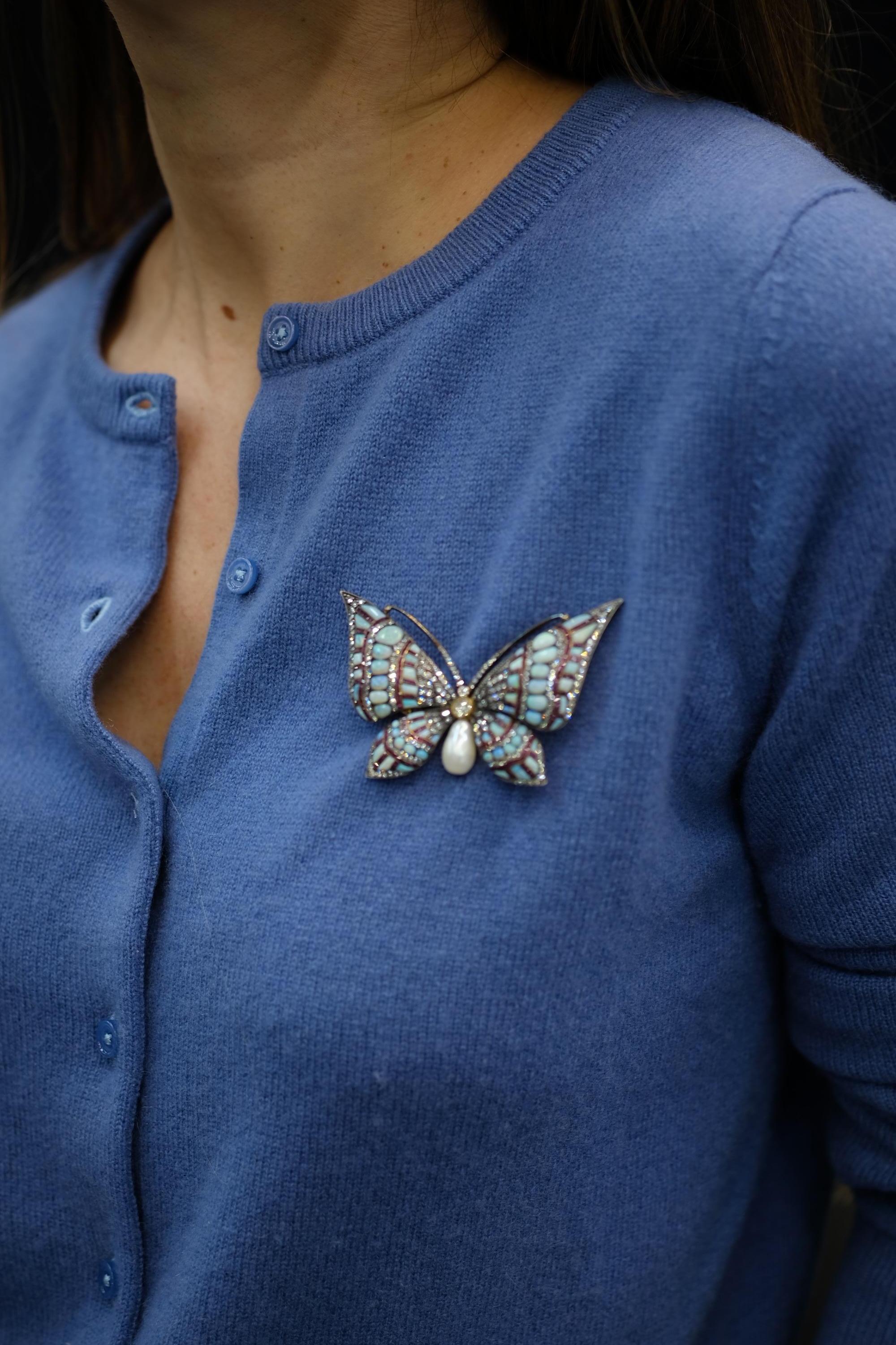 Broche Mariposa Ópalo, Rubí, Perla y Diamantes de 18 K y Plata en venta 3