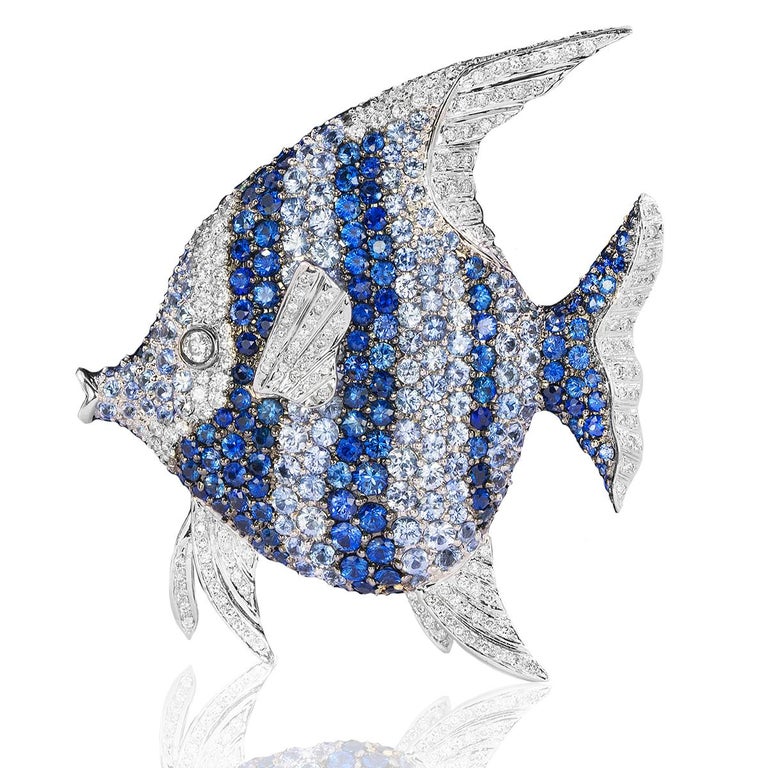 18 Karat Angel Fish Sapphire and Diamond Brooch In New Condition For Sale In Sarasota, FL
