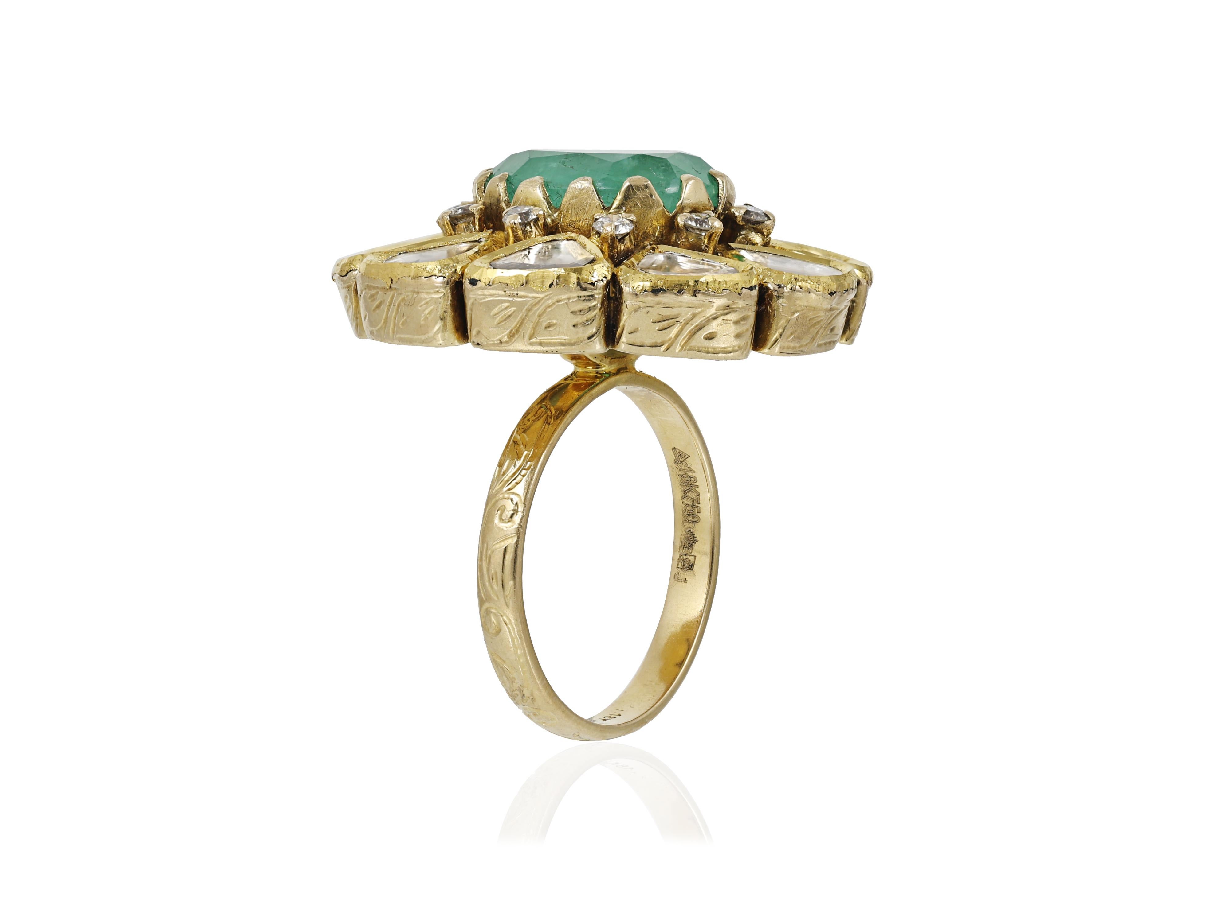 Women's 18K antique Emerald diamond polki indian ring For Sale