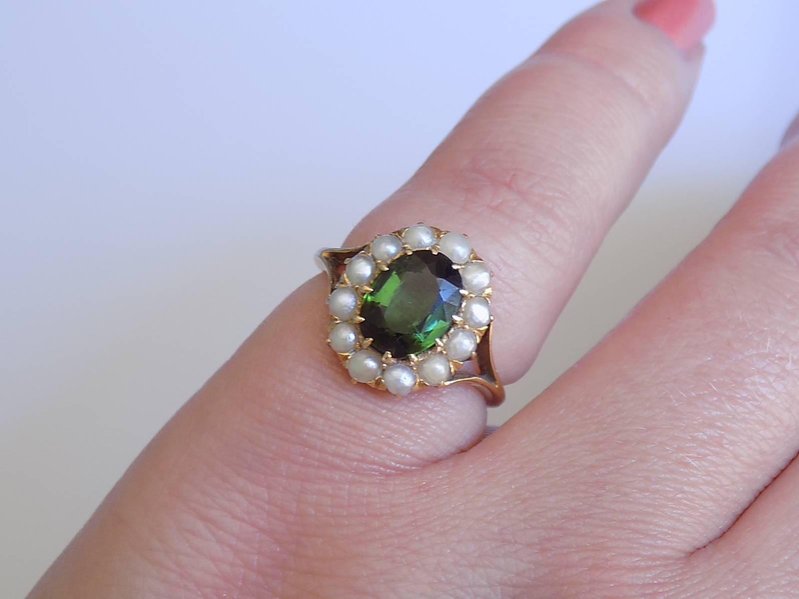 18 Karat Antique Green Tourmaline Seed Pearl Yellow Gold Ring In Excellent Condition For Sale In Boston, Lincolnshire