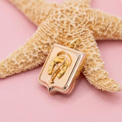 18k Antique squared photo locket - Victorian 18 Karat solid gold pendant