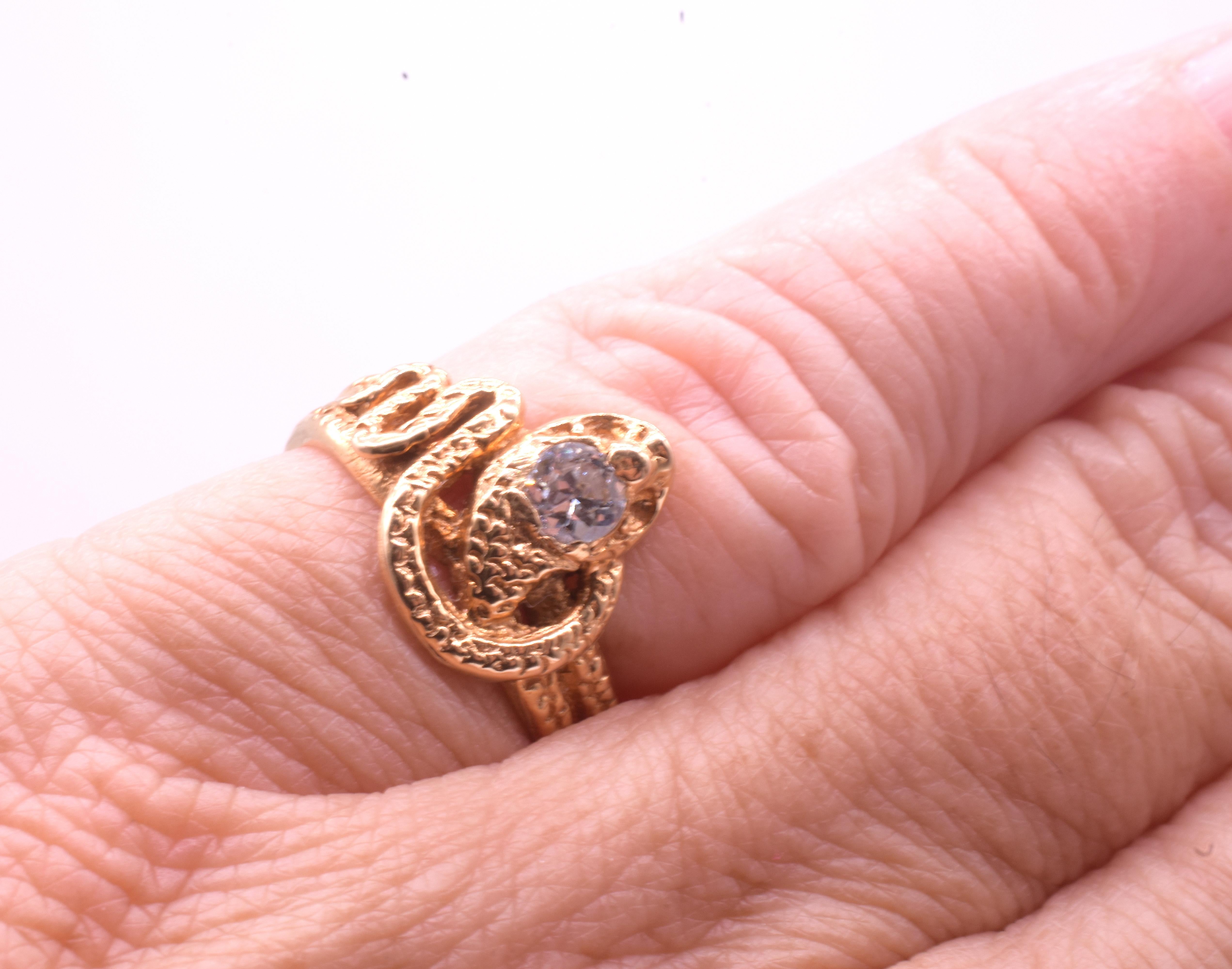 Anillo Victoriano Antiguo de Serpiente de 18K con Cabeza de Diamante y Detalles Tallados en venta 7