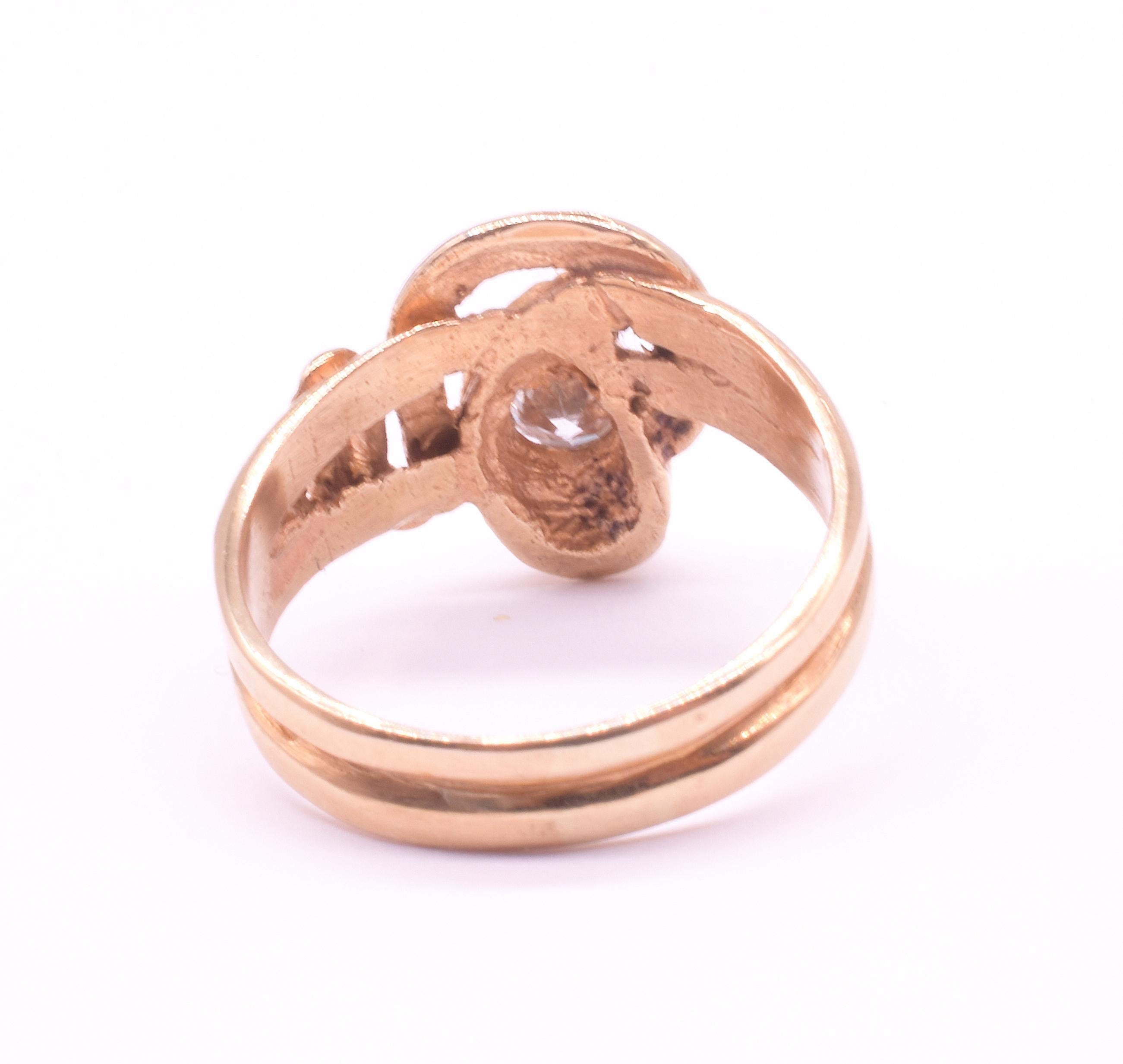 Anillo Victoriano Antiguo de Serpiente de 18K con Cabeza de Diamante y Detalles Tallados en venta 1
