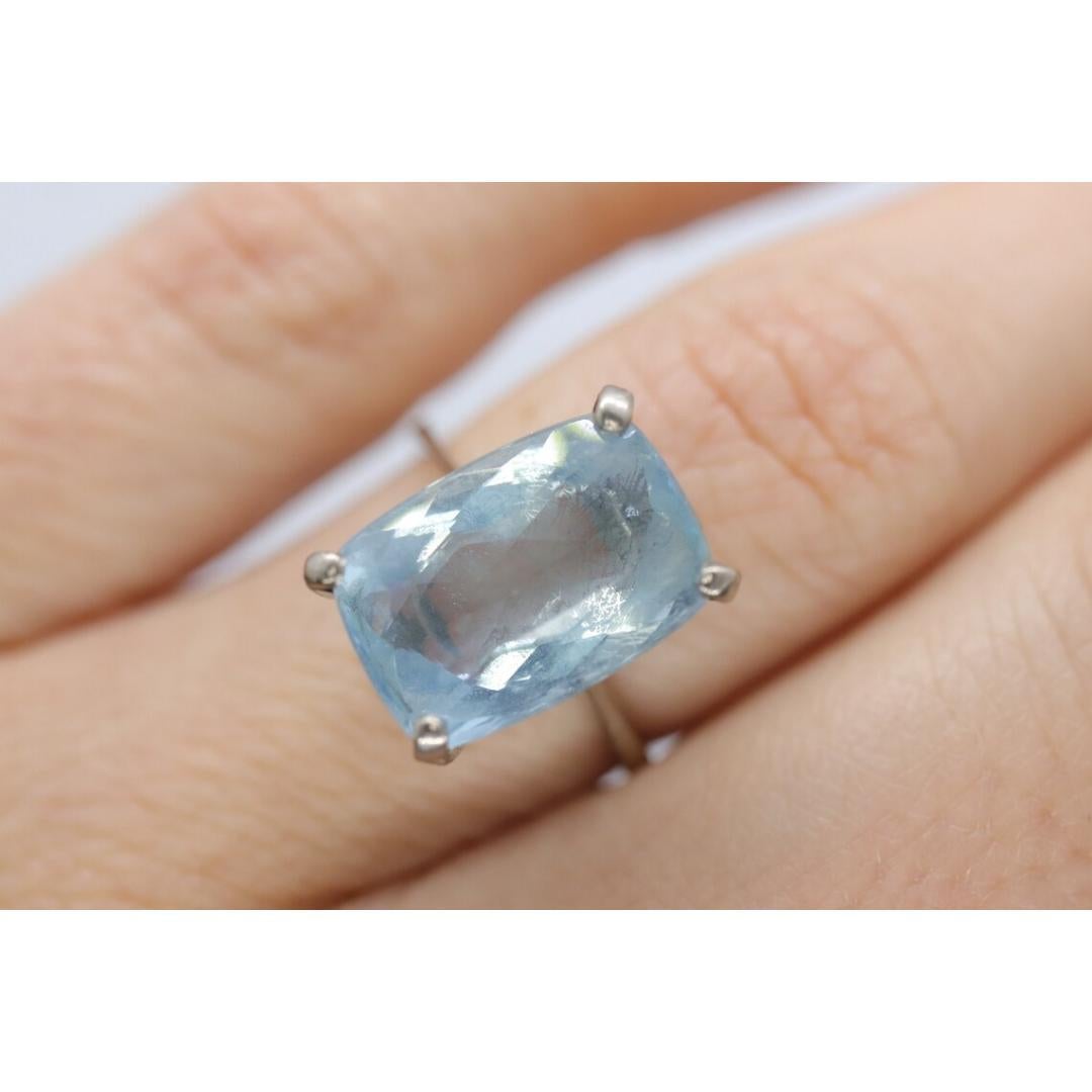 18k Aquamarine Solitaire ring. Huge Light Aquamarine 8.5ct Emerald cut gem. In Good Condition For Sale In Port Charlotte, FL