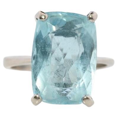 18k Aquamarine Solitaire ring. Huge Light Aquamarine 8.5ct Emerald cut gem. For Sale